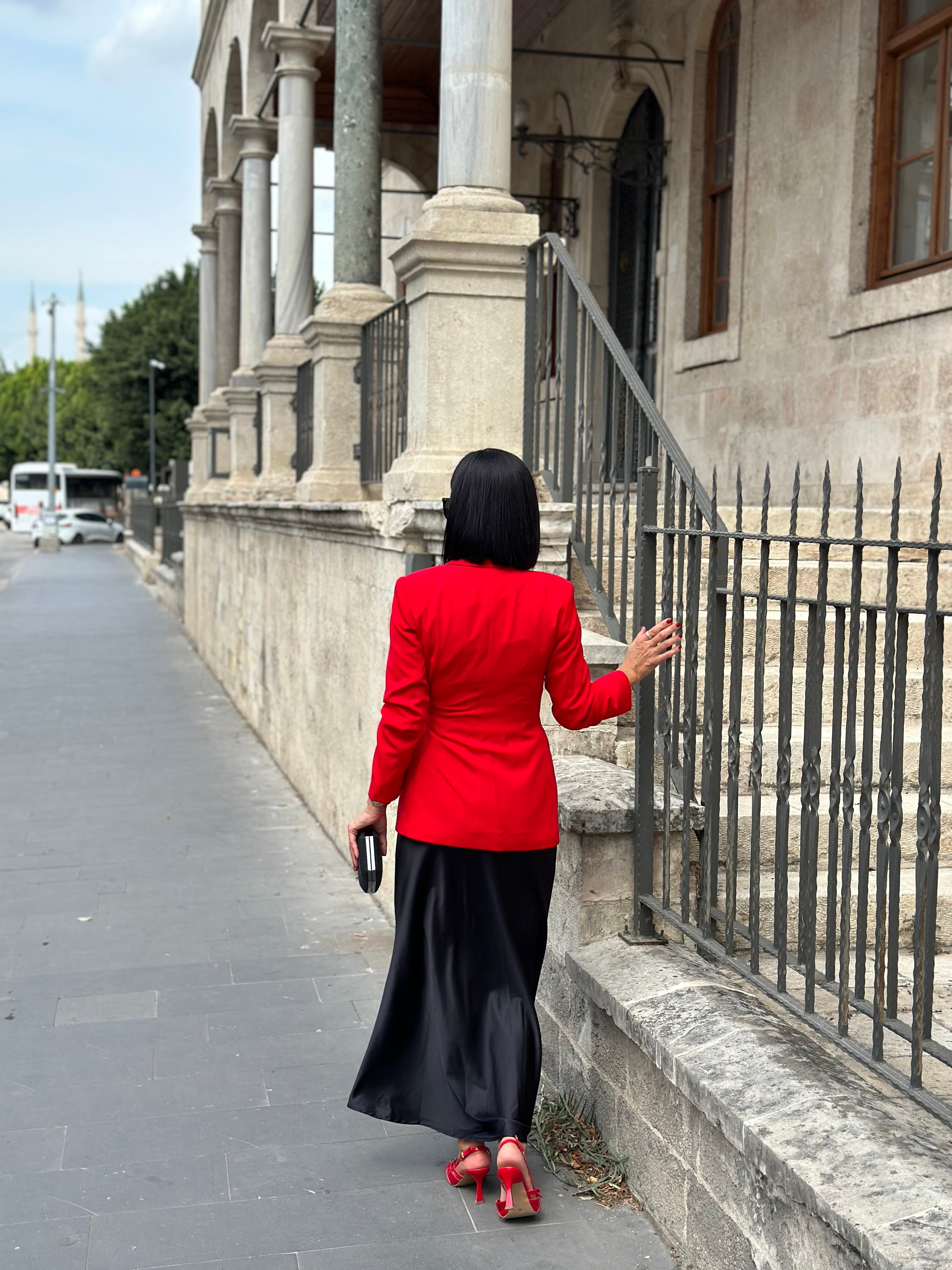 BELİ KUŞAKLI BLAZER CEKET