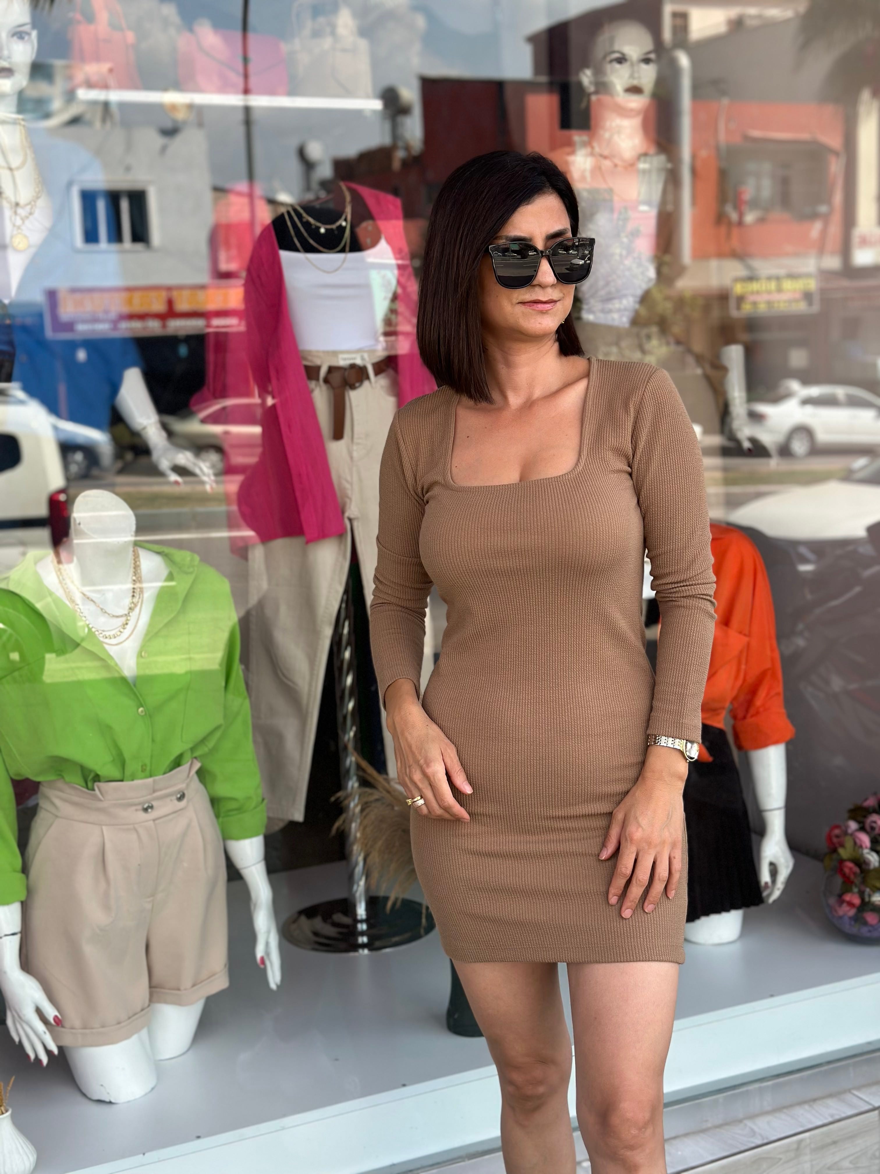 BURGU KUMAŞ SANDIKYAKA ELBİSE
