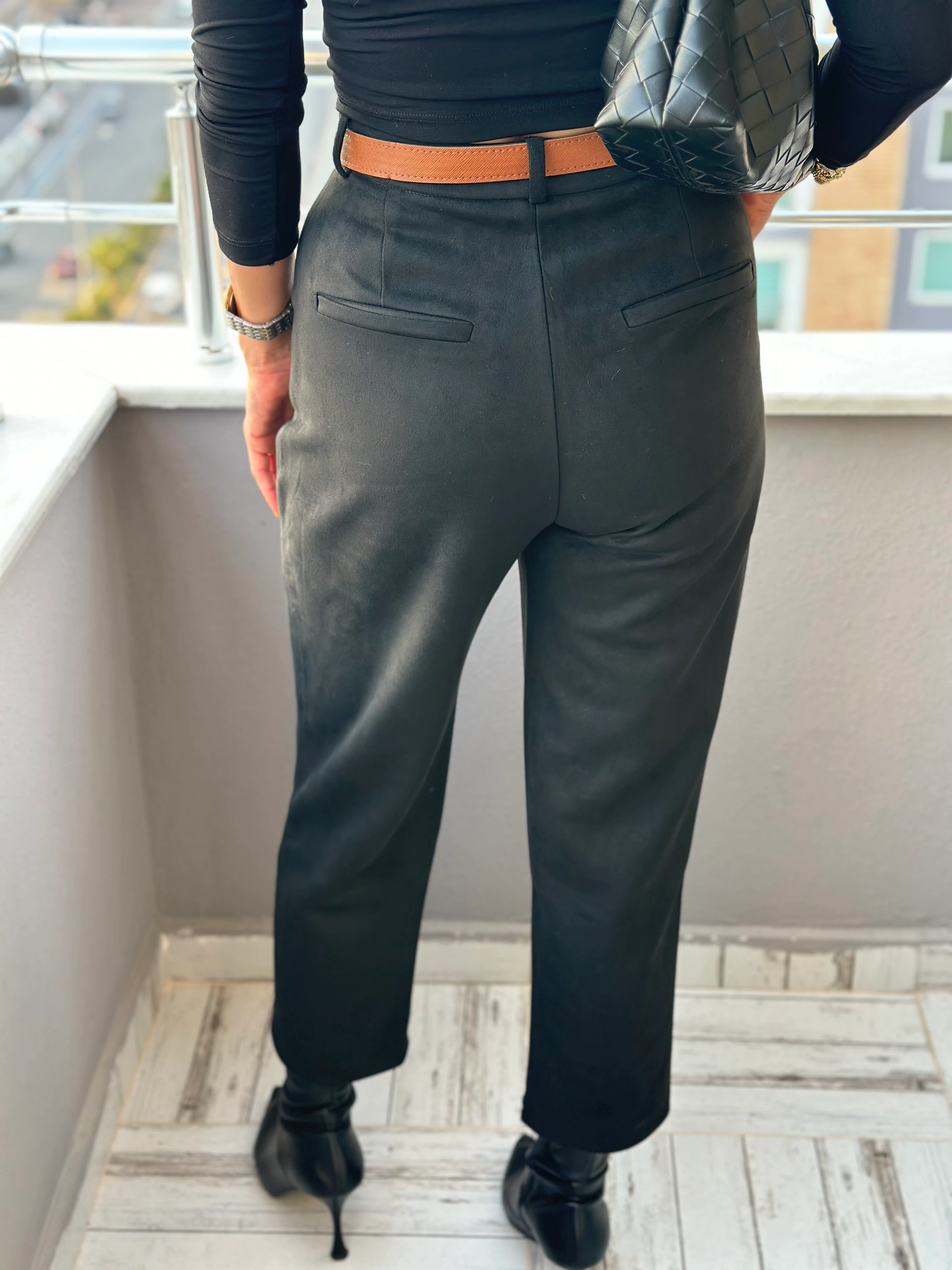 KEMERLİ SÜET PANTOLON