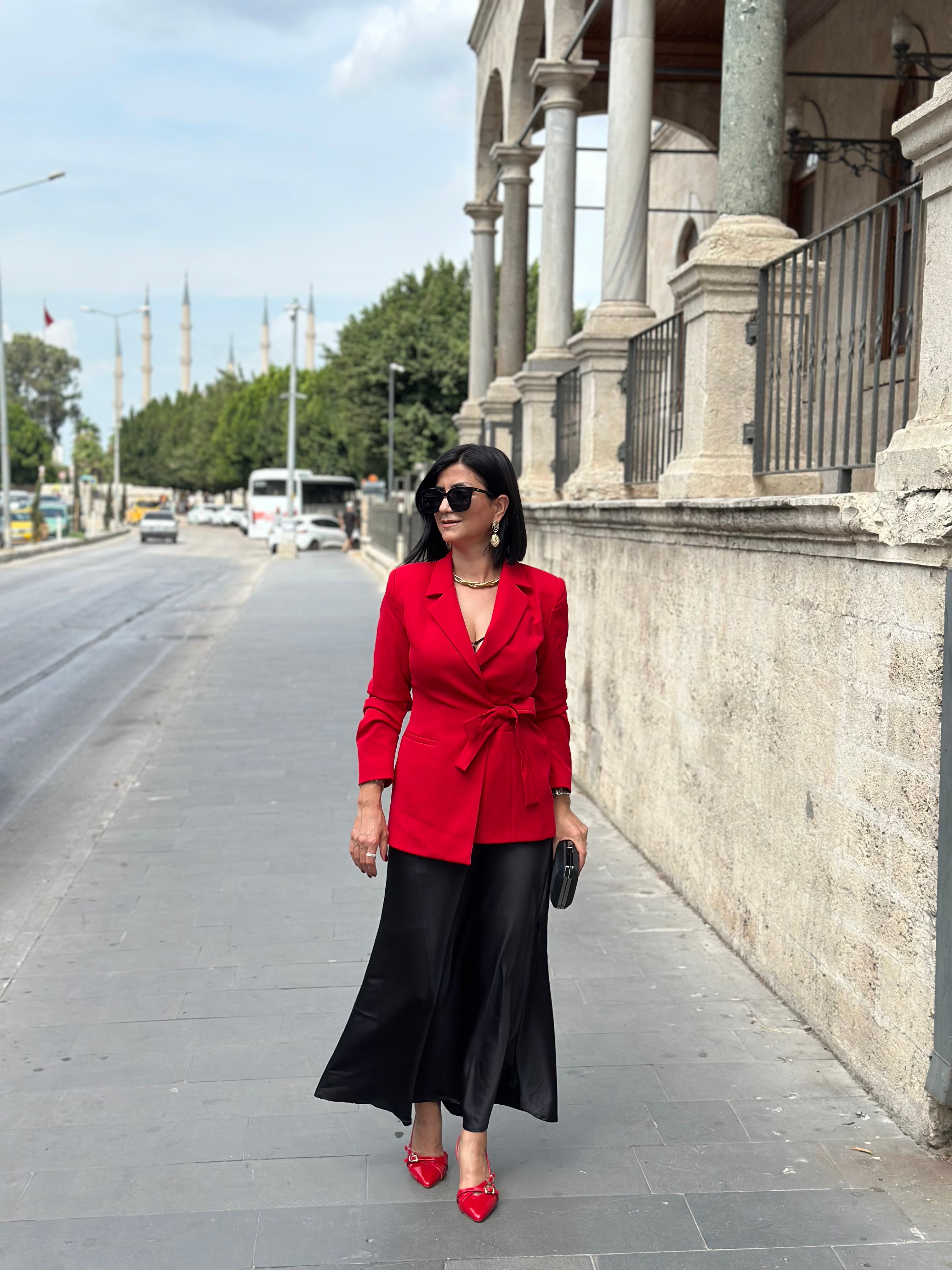 BELİ KUŞAKLI BLAZER CEKET