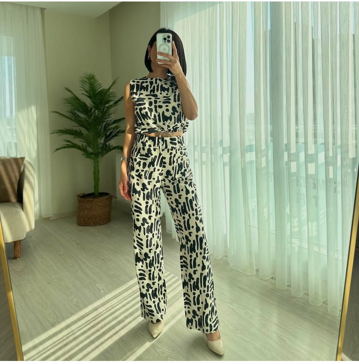 BELİ BÜZGÜLÜ CROP TAKIM - siyah