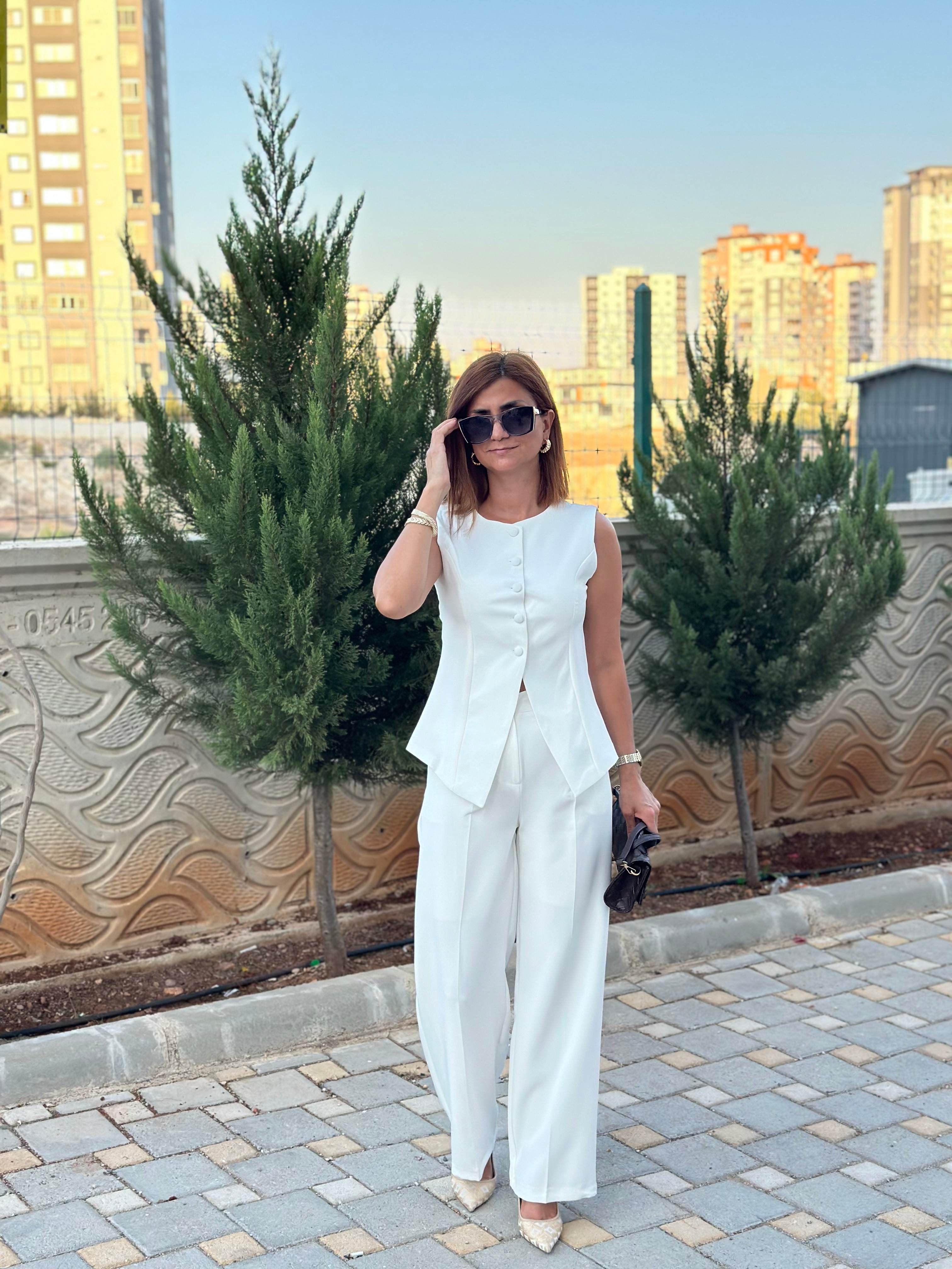 SIFIR KOL YELEK PANTOLON TAKIM - BEYAZ