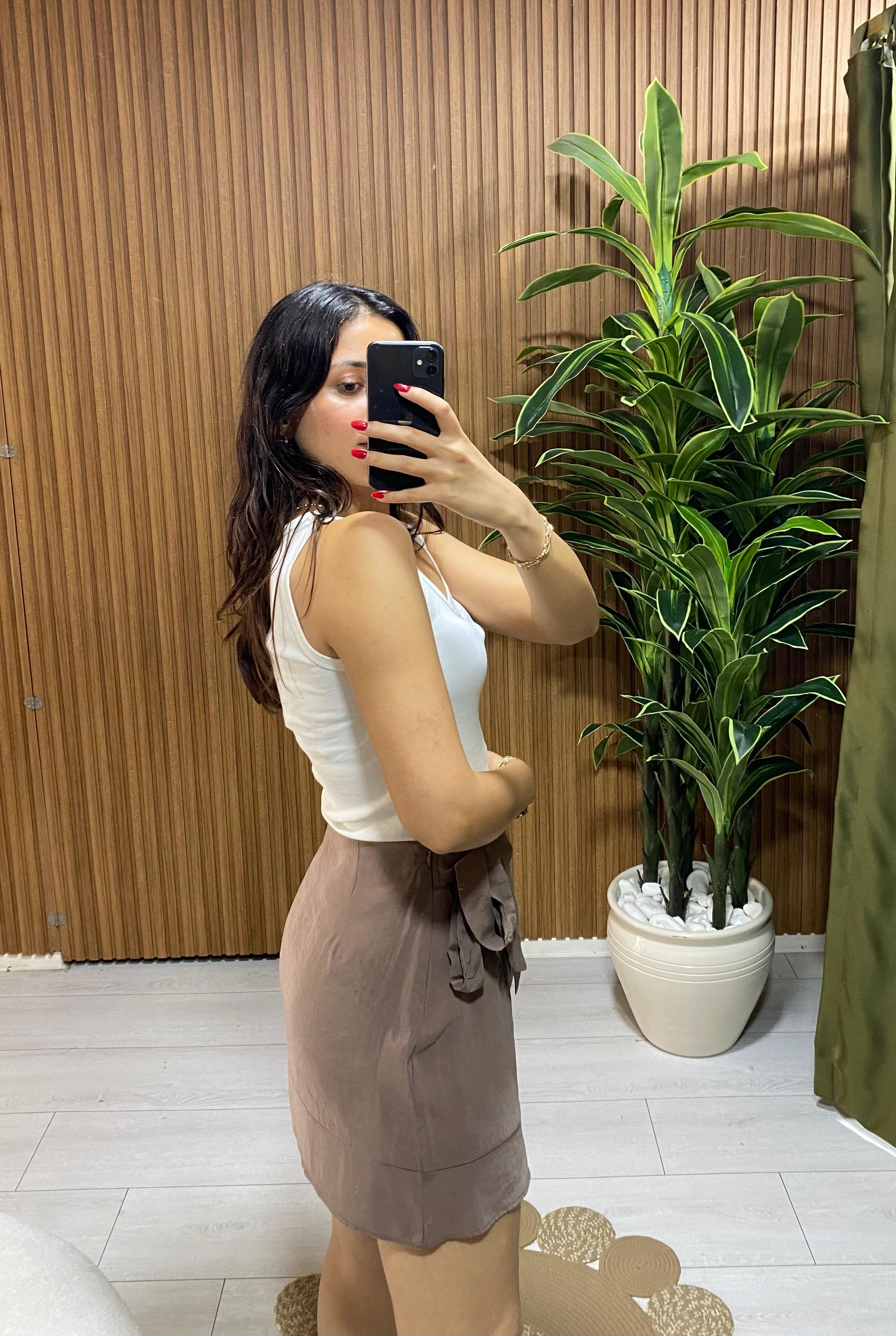 Beli Bağlamalı Kahverengi Etek