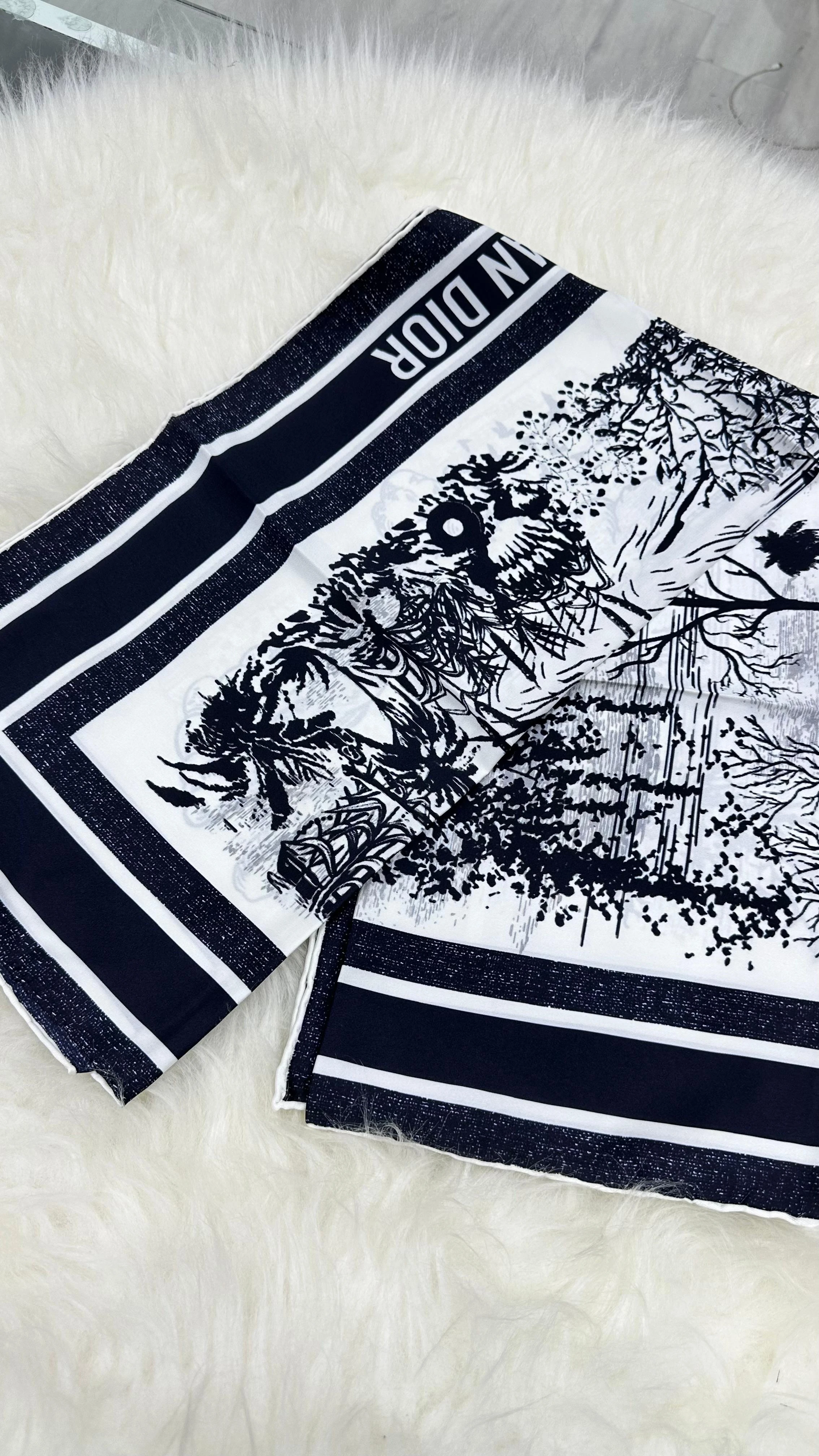 DR İthal Twill İpek Eşarp Siyah