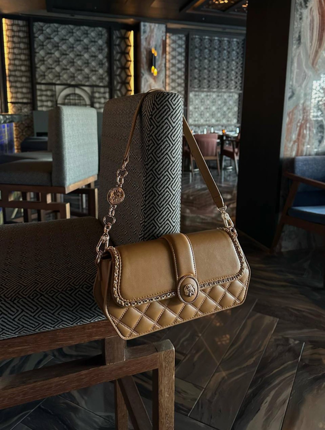 Levidor Oval Toka Detaylı Premium Serisi Çanta Taba