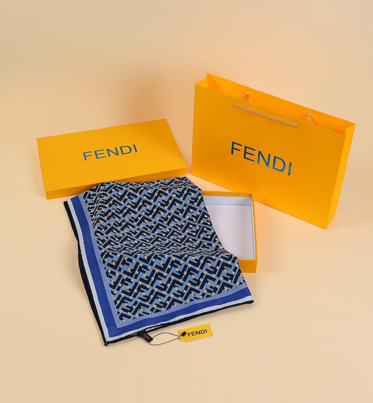 F Monogram Kelepçe Twill İpek Eşarp