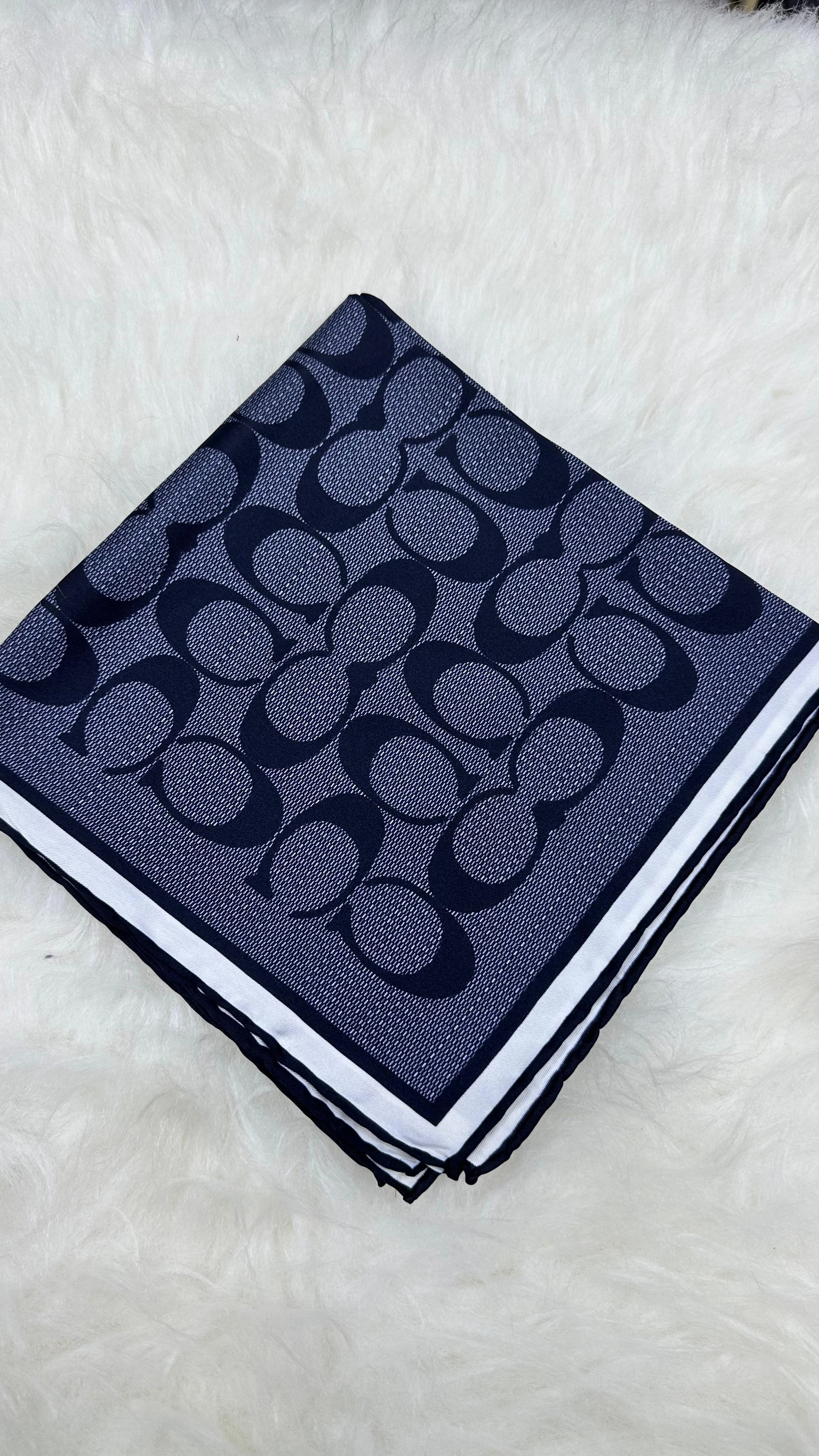 C Desen İthal Twill İpek Eşarp