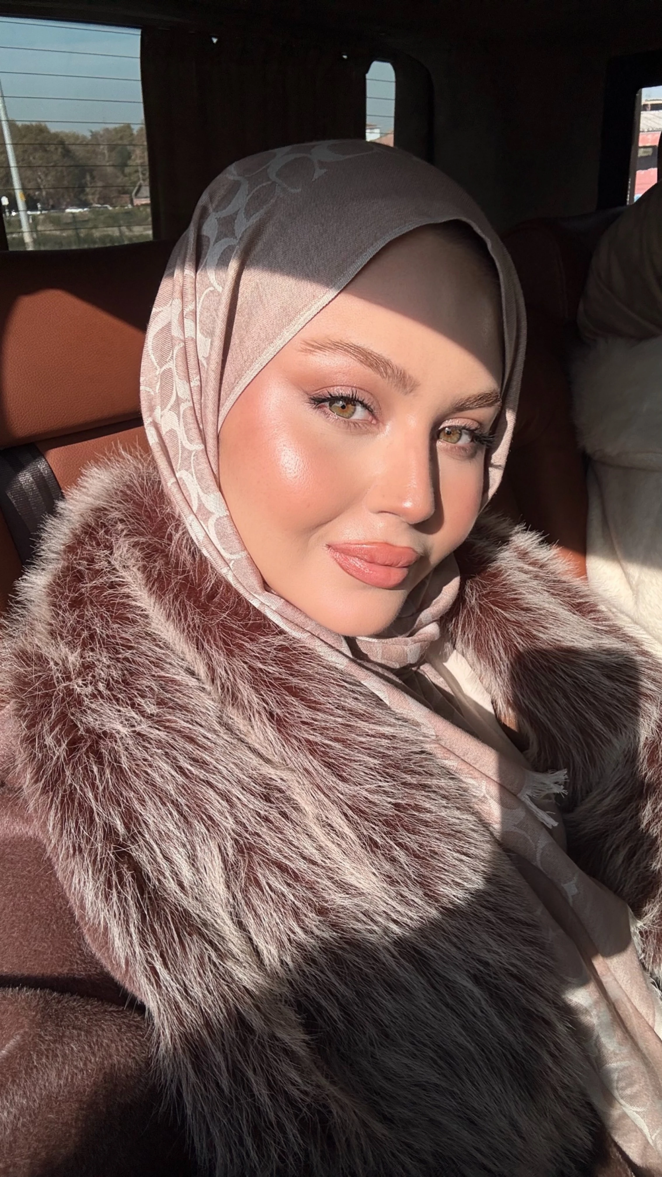 C Desen Yün İpek Şal Bej