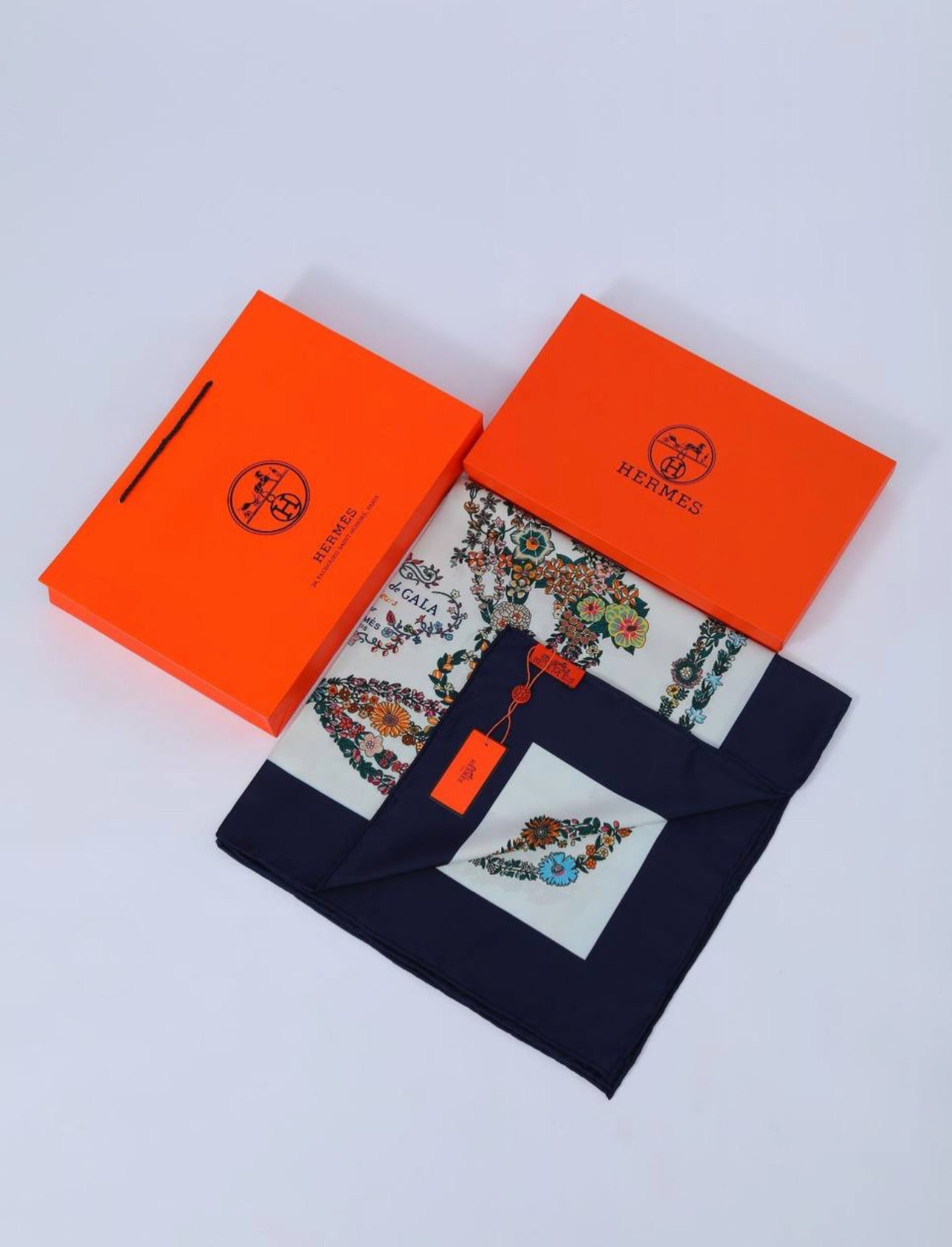 H İthal Twill İpek Eşarp Lacivert