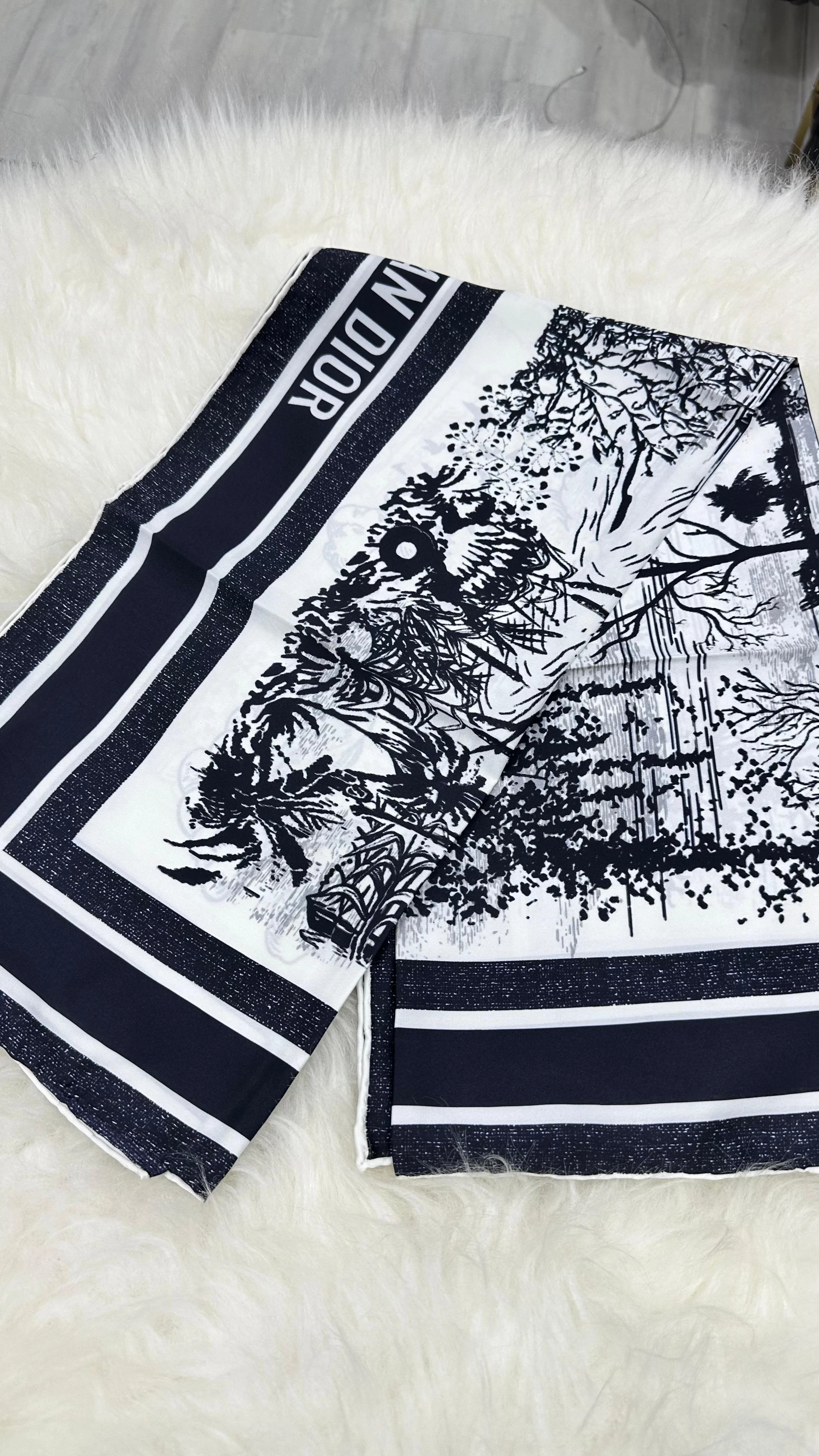 DR İthal Twill İpek Eşarp Siyah