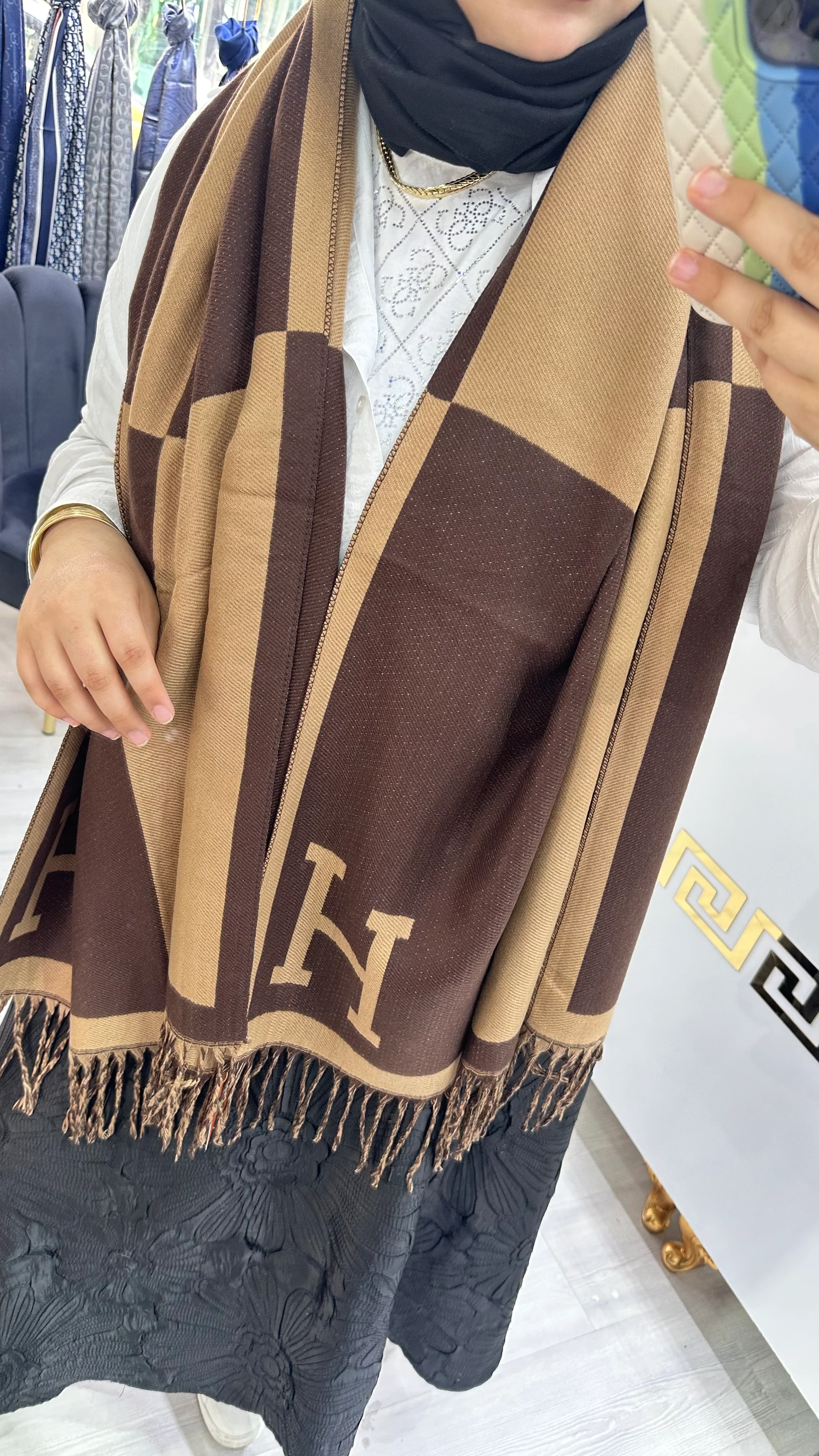 Yün Omuz Şalı Kahve 