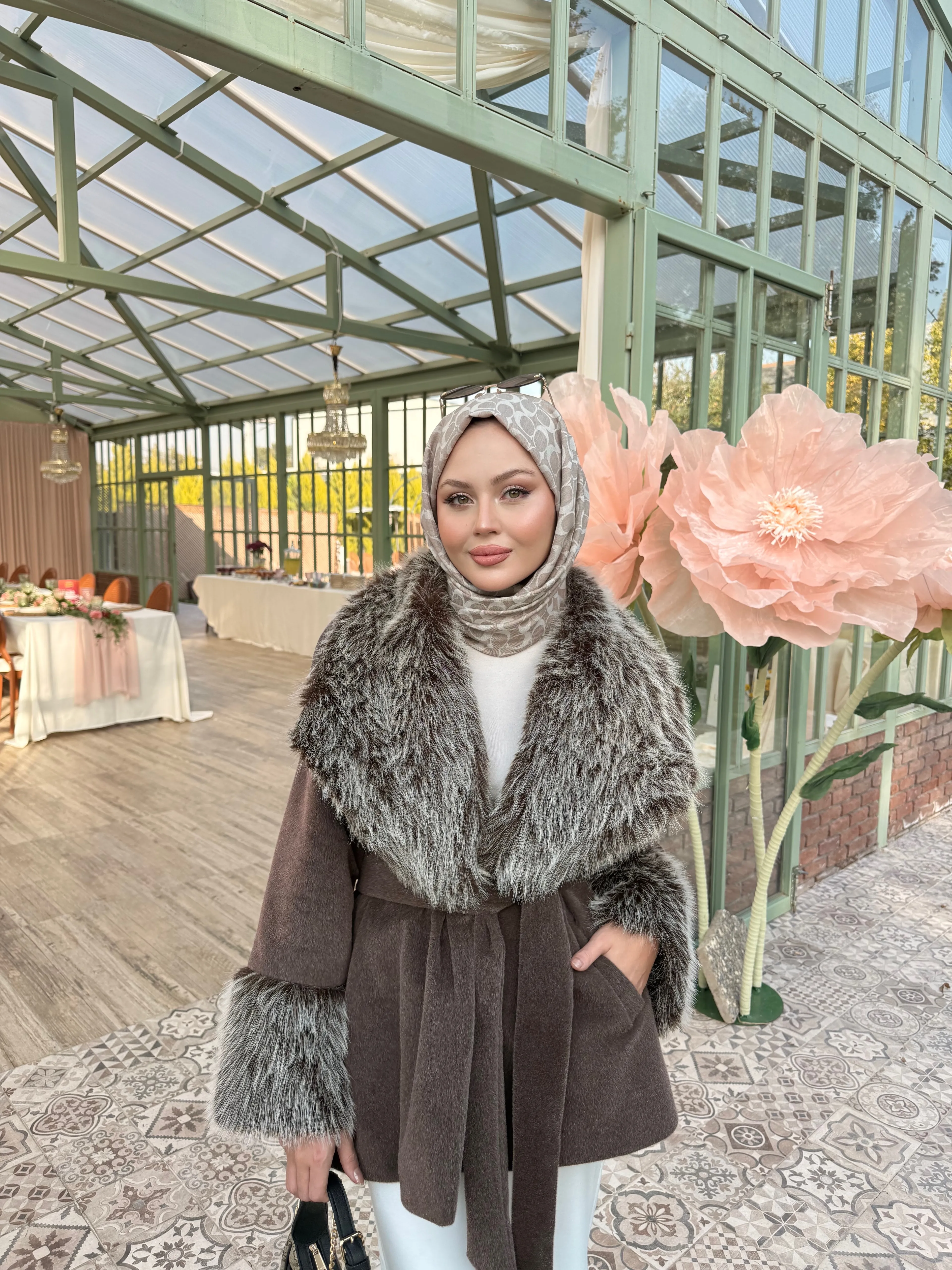 C Desen Yün İpek Şal Bej