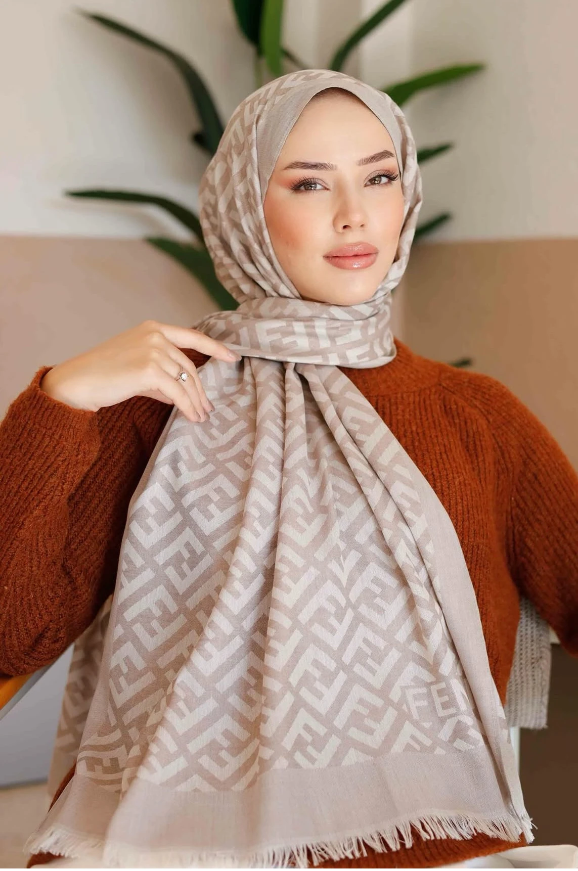 F Desen Yün İpek Şal Koyu Bej