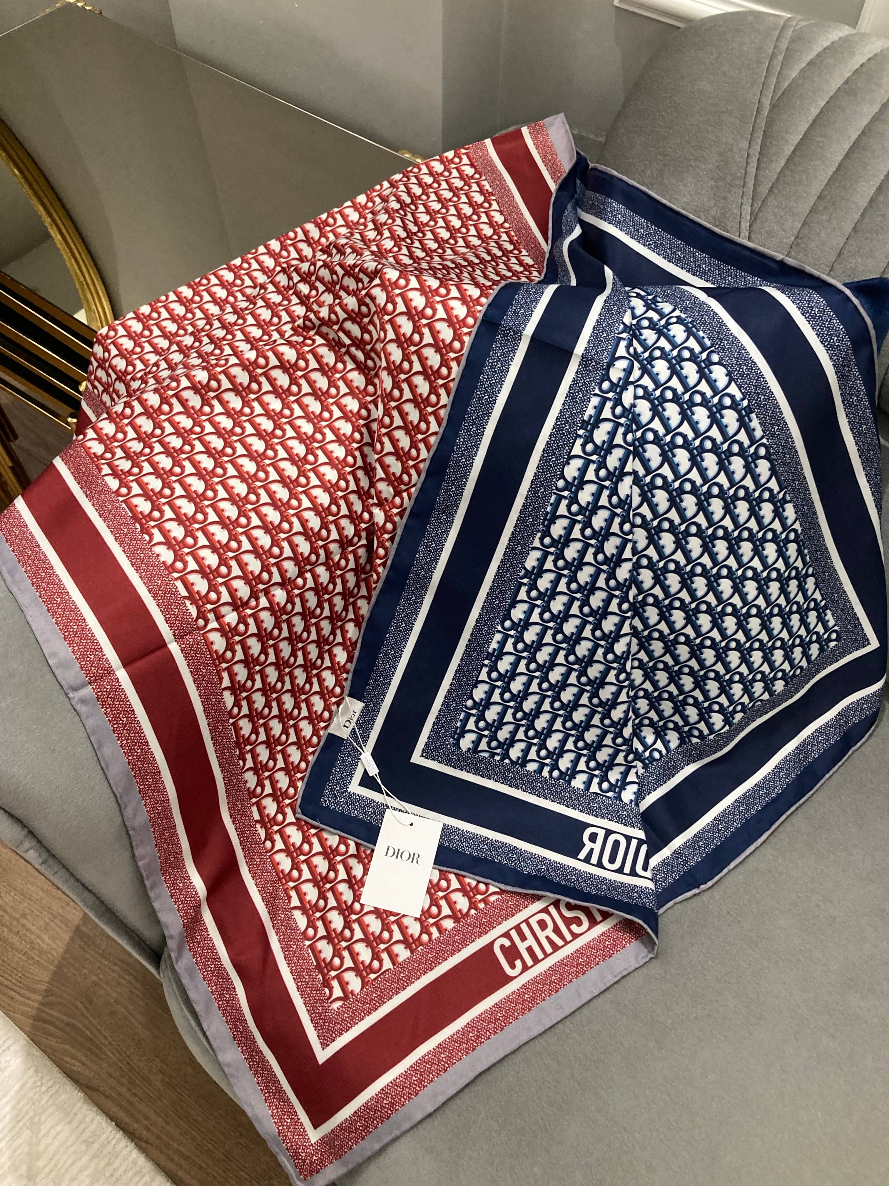 D Desen Çift Taraflı Twill İpek Şal 