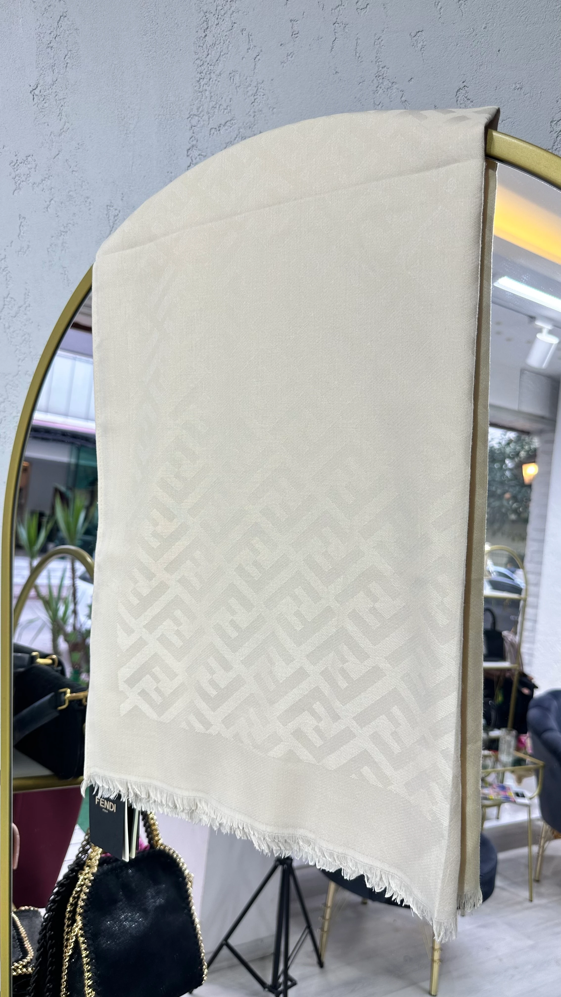 F Desen Yün İpek Şal Krem 