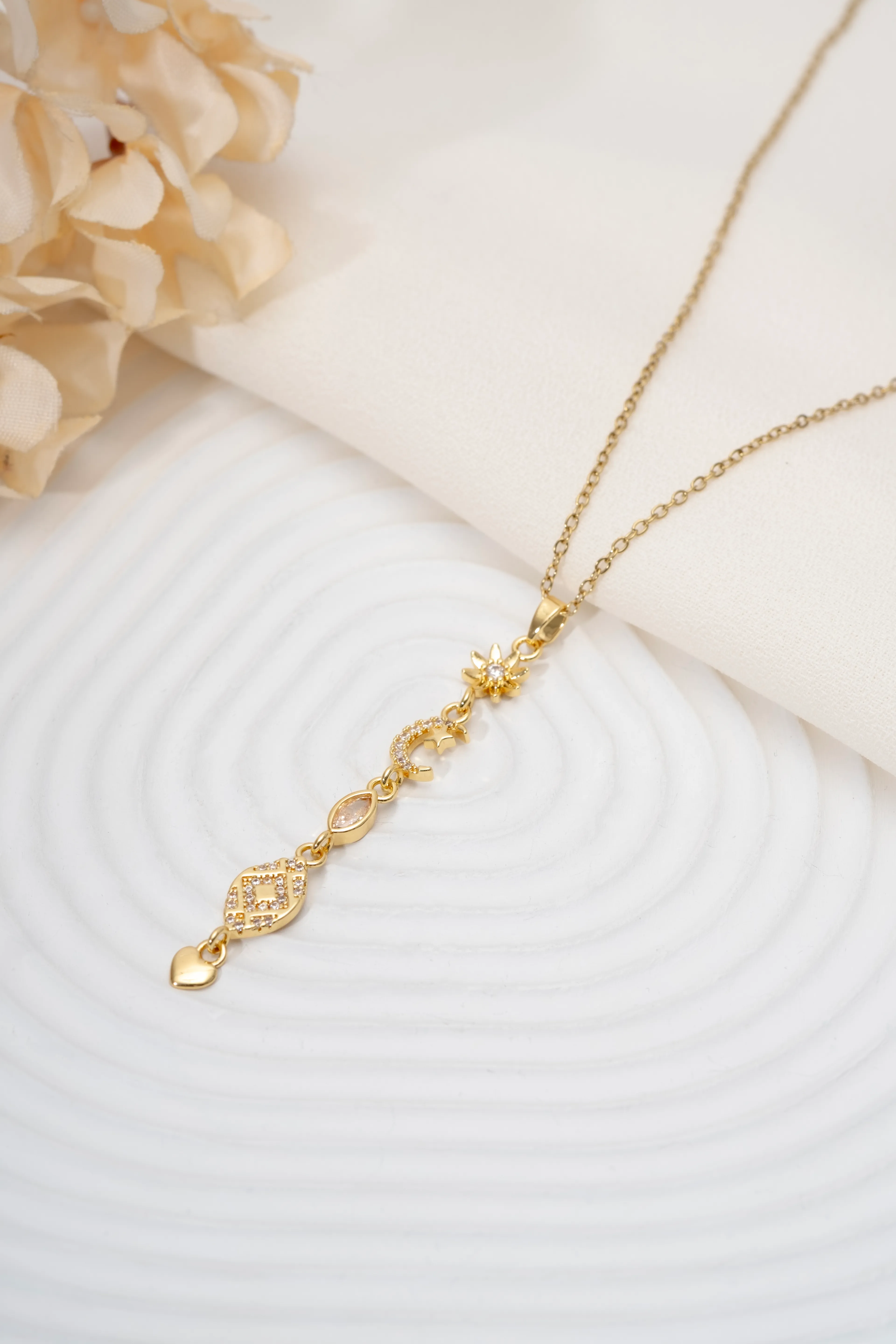 Gold Ay Yıldız Y kolye 