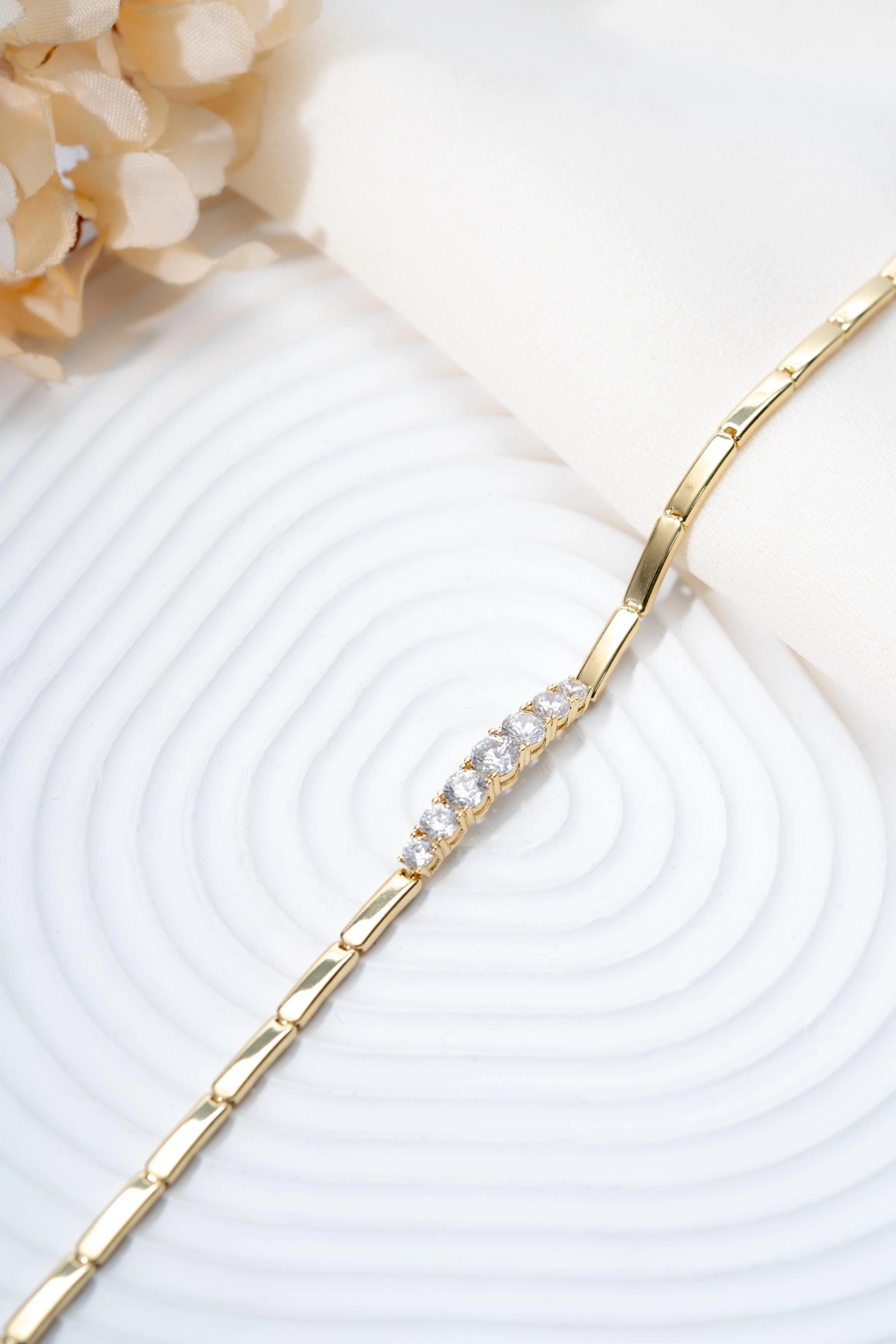 Xuping Gold 7Taş Adım Bilekliği