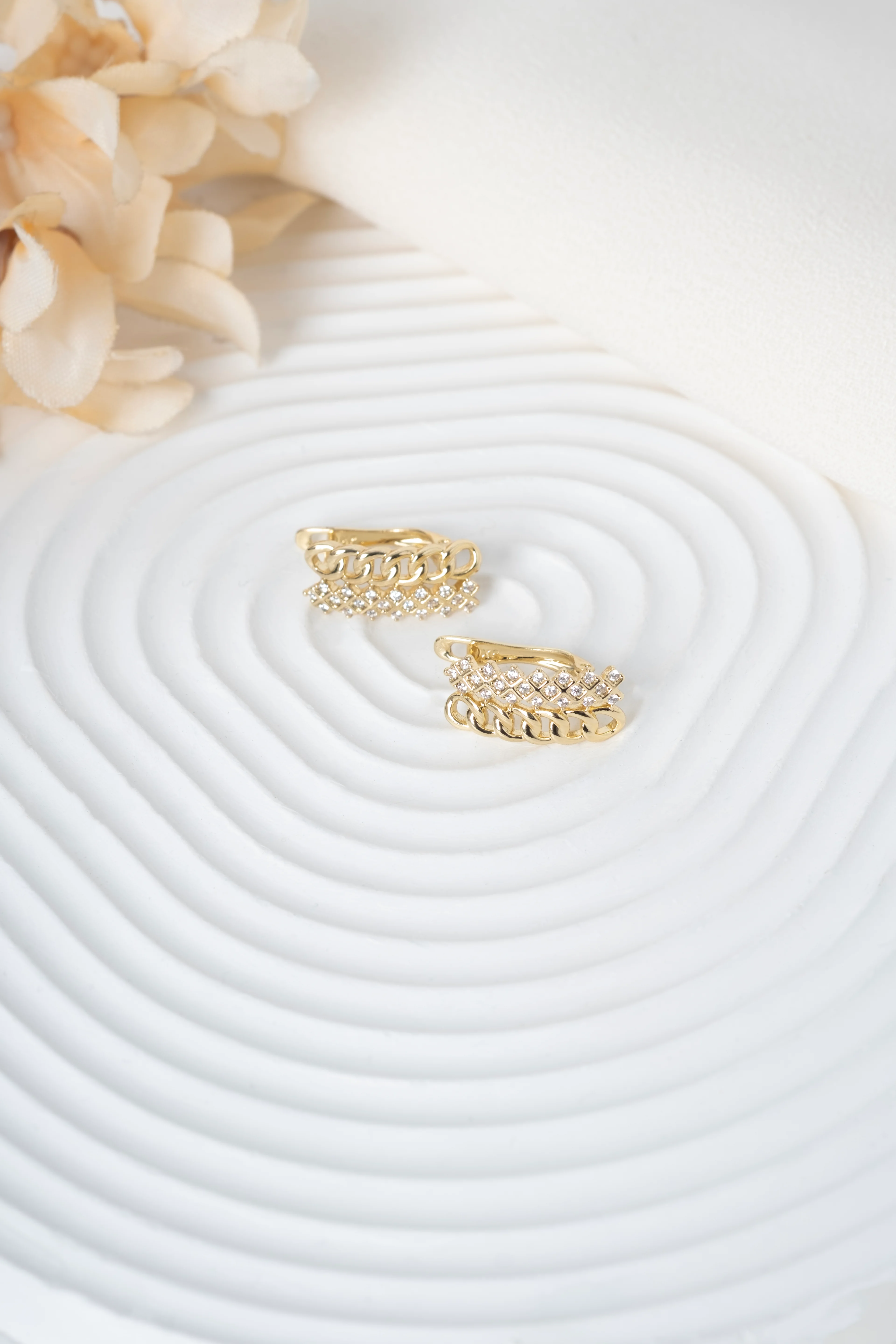 Xuping Gold Zincir Taşlı Küpe