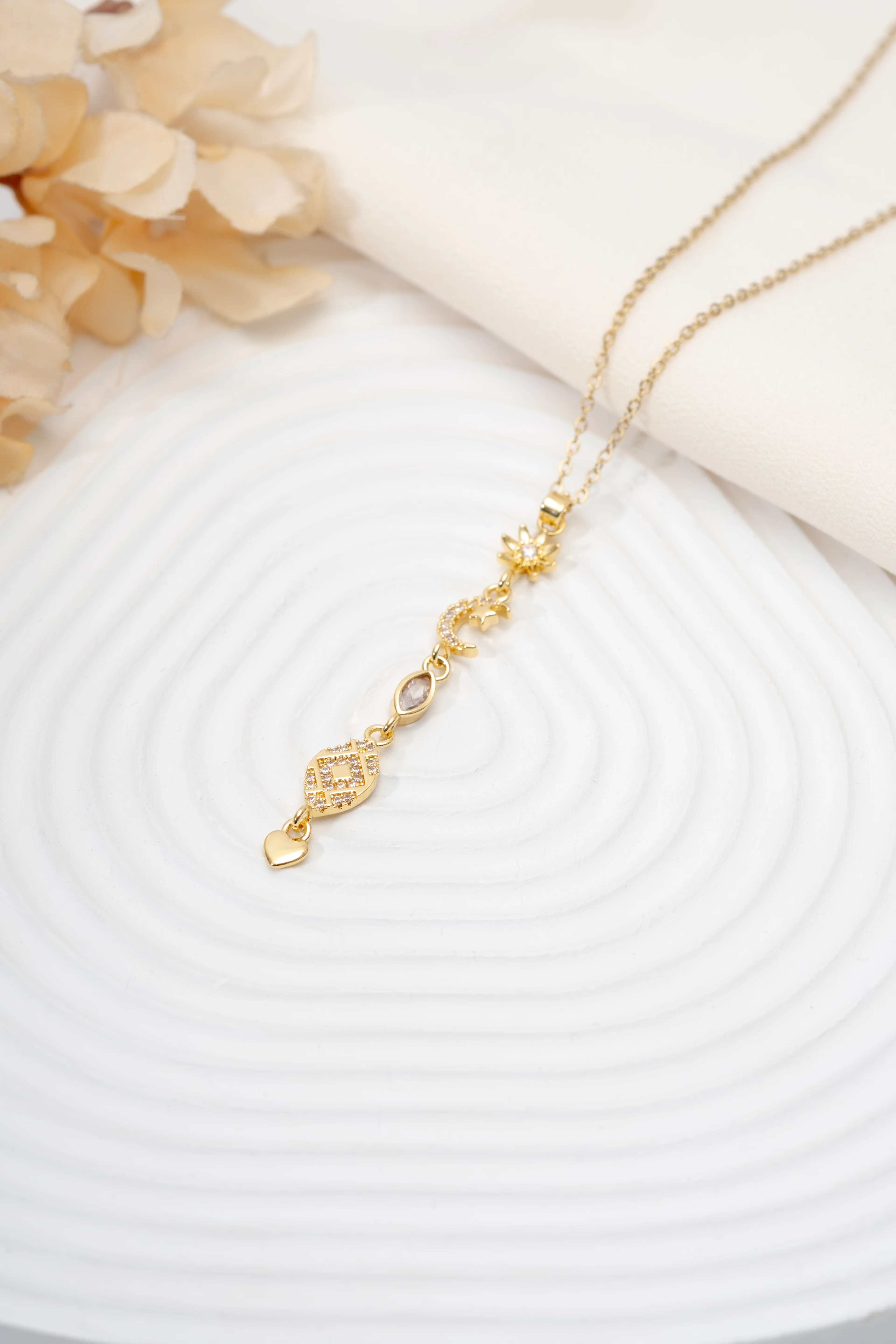 Gold Cam Çiçek Yaprak Motif Y Kolye