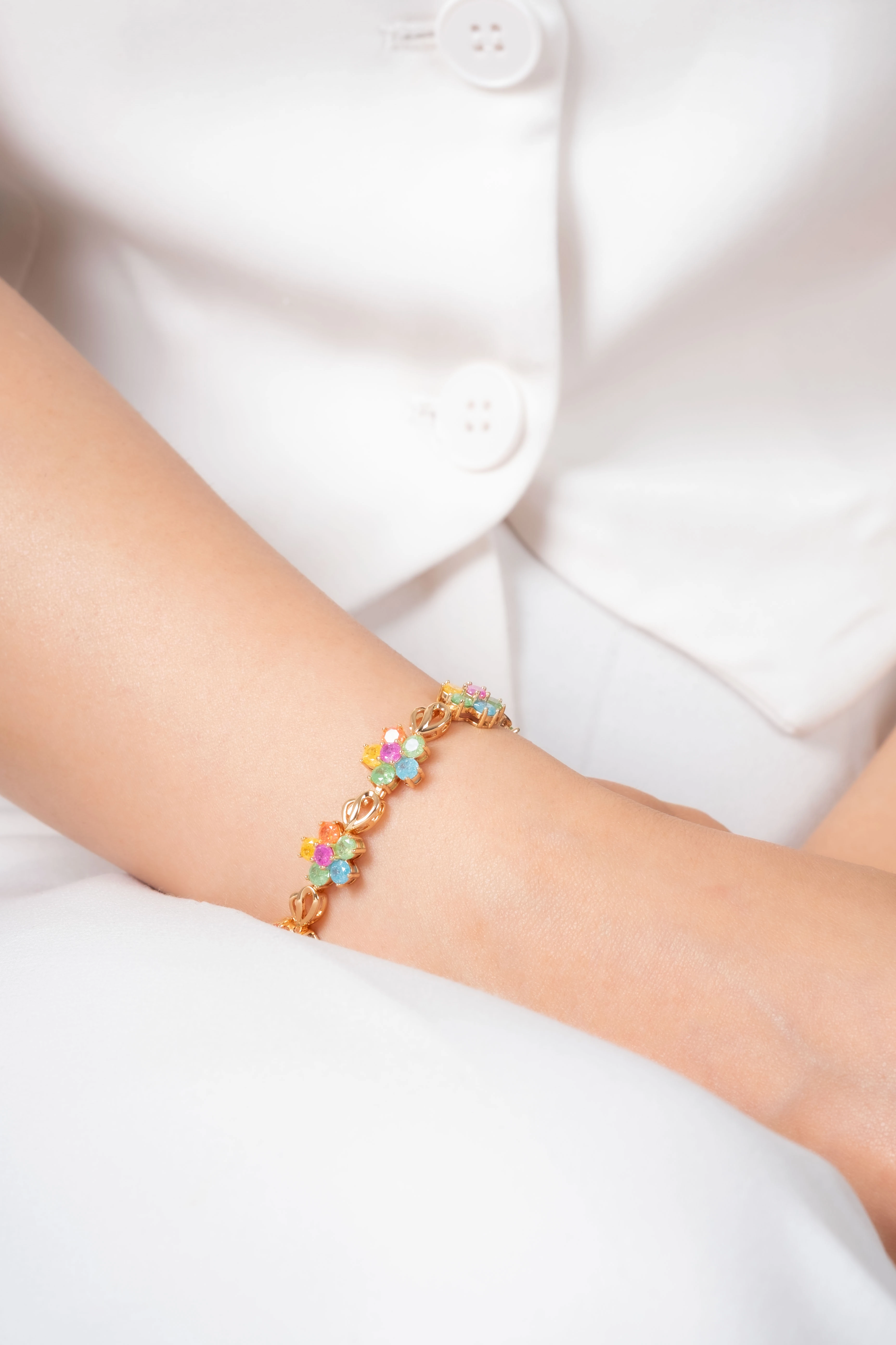 Gold Renkli Çiçekli Bileklik