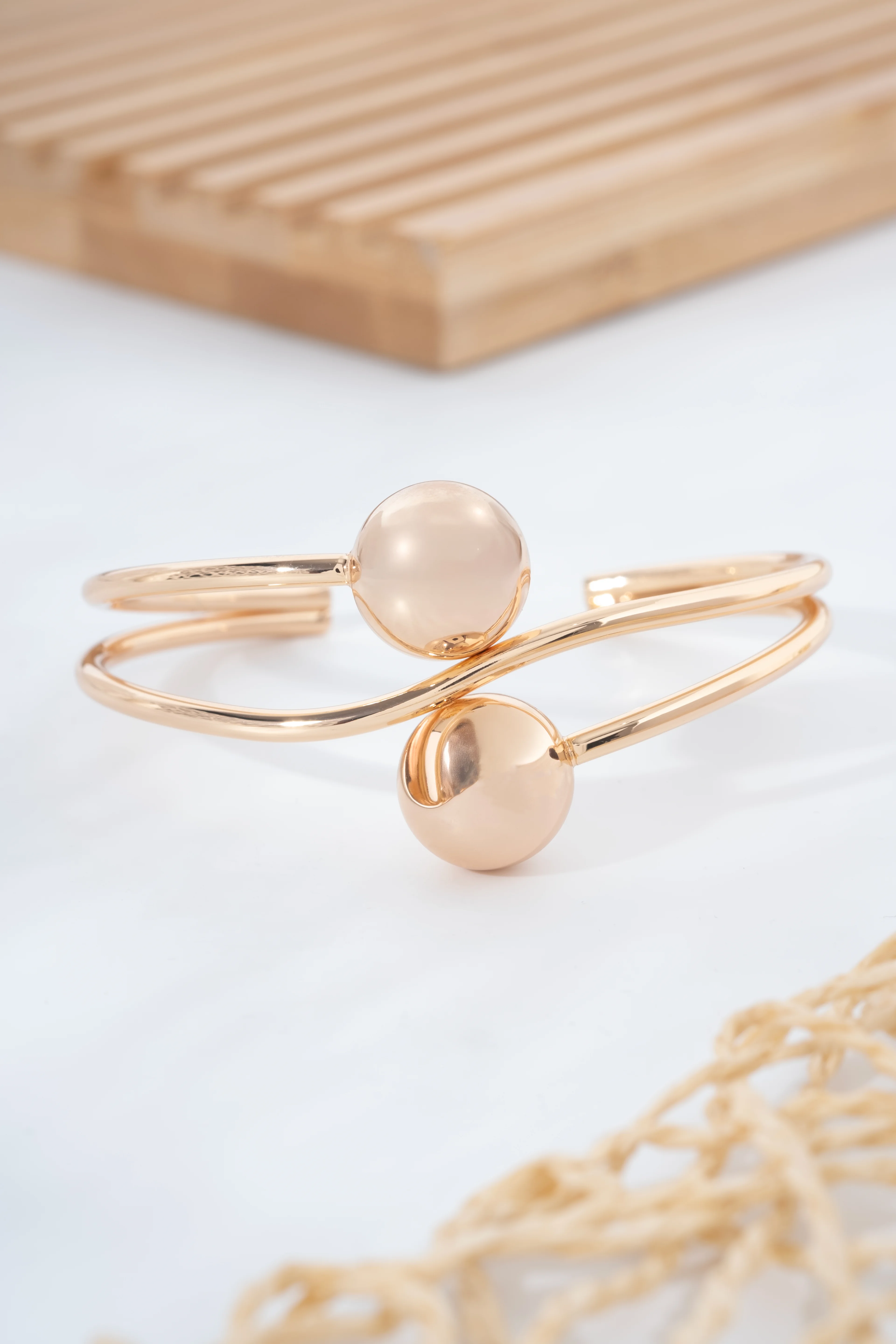 Rose Çift Küre Detaylı Kelepçe Bileklik
