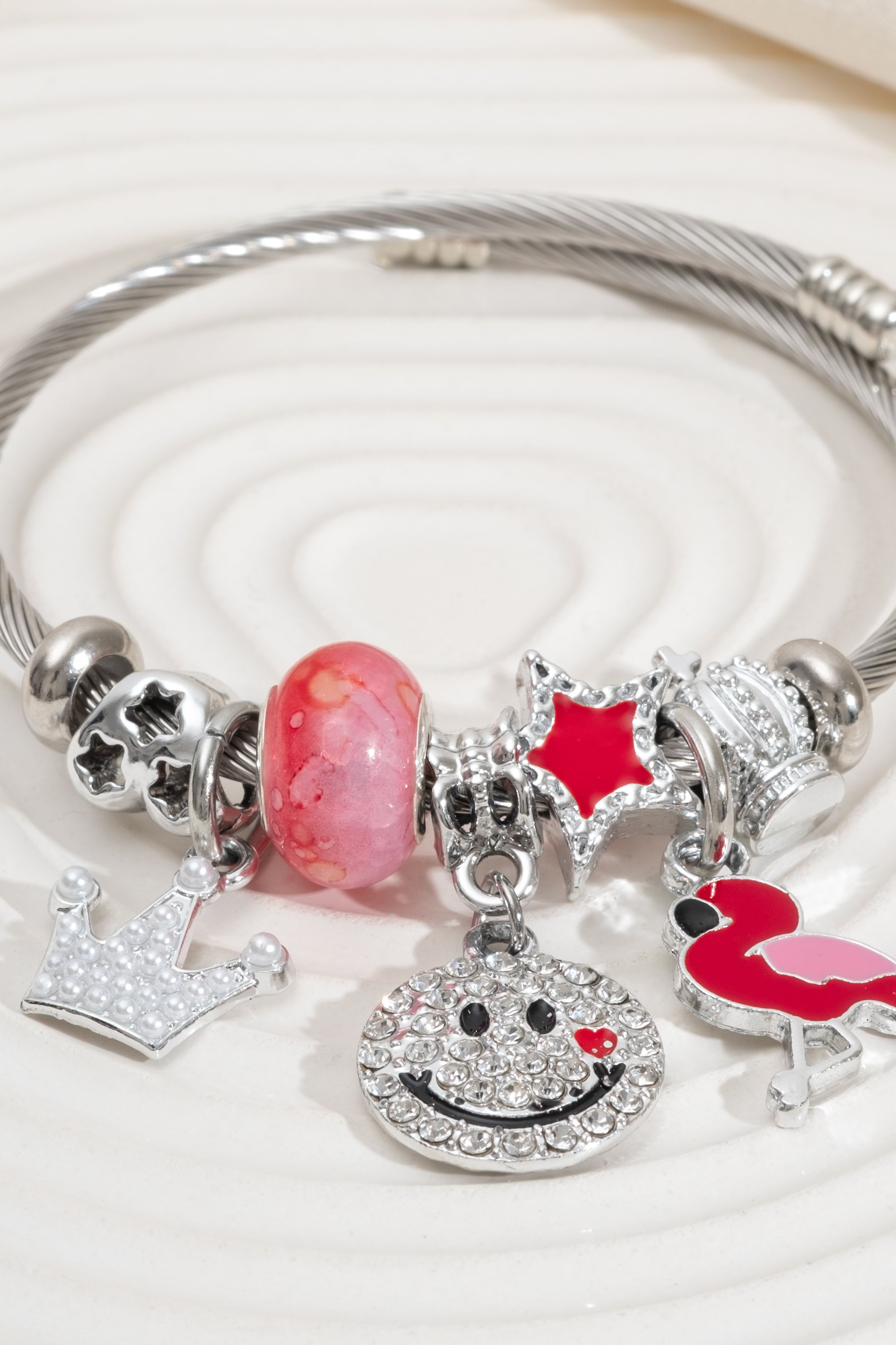Charm Detaylı Pembe Flamingo Gülen Yüz Pandora