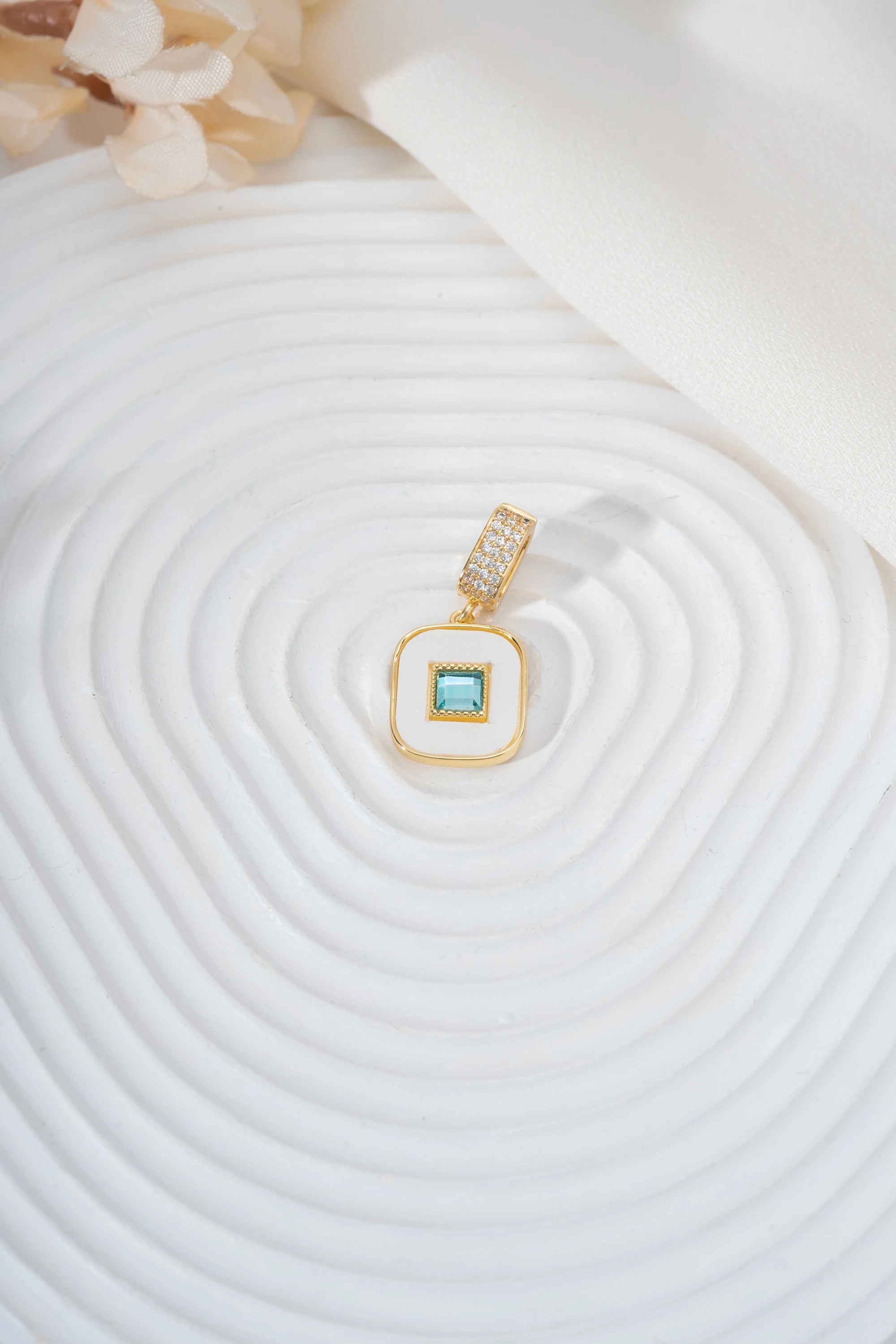 Ajda Charm Sedef Üzeri Turquaz Taşlı