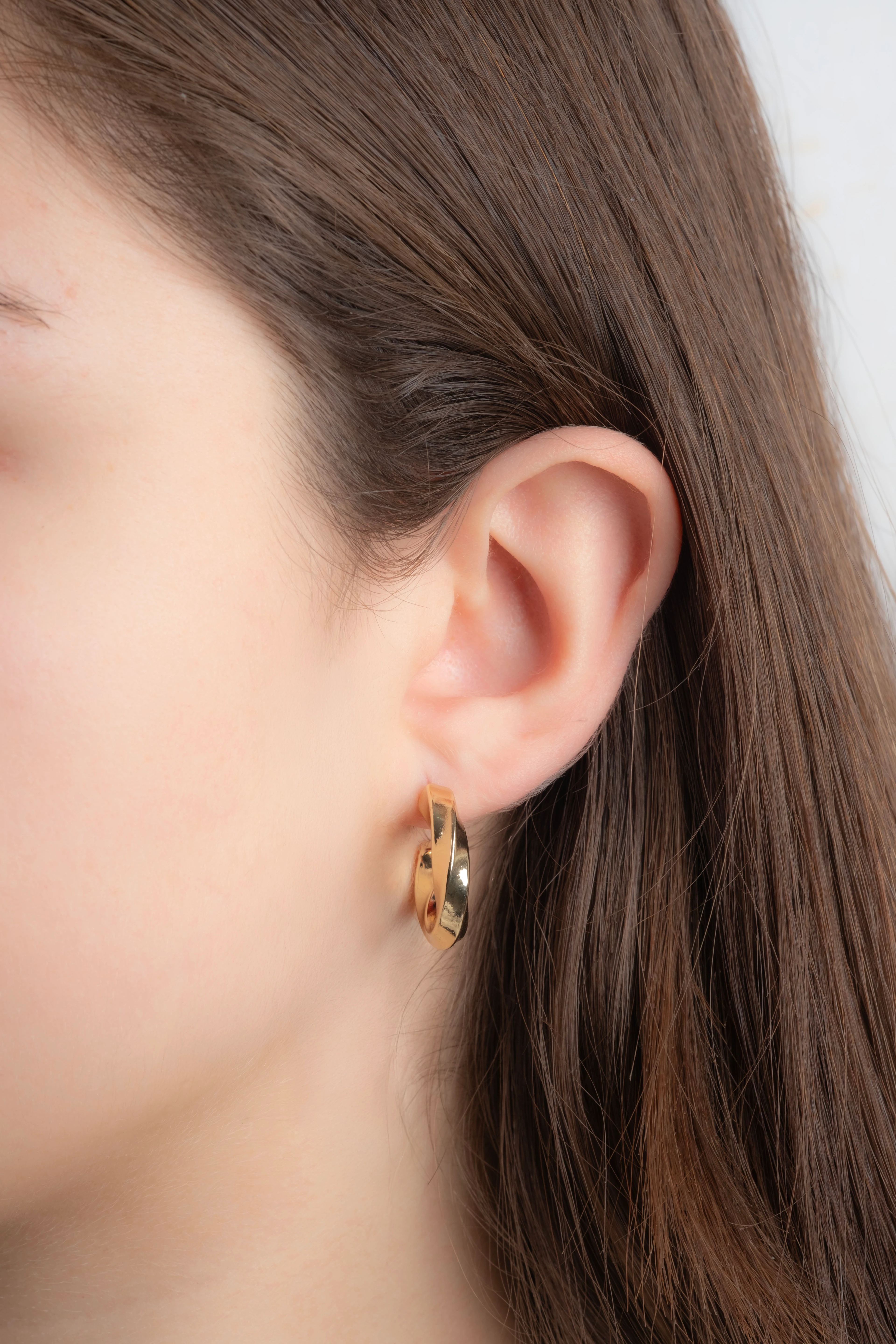 Xuping Gold Orta Boy Desenli Halka Küpe