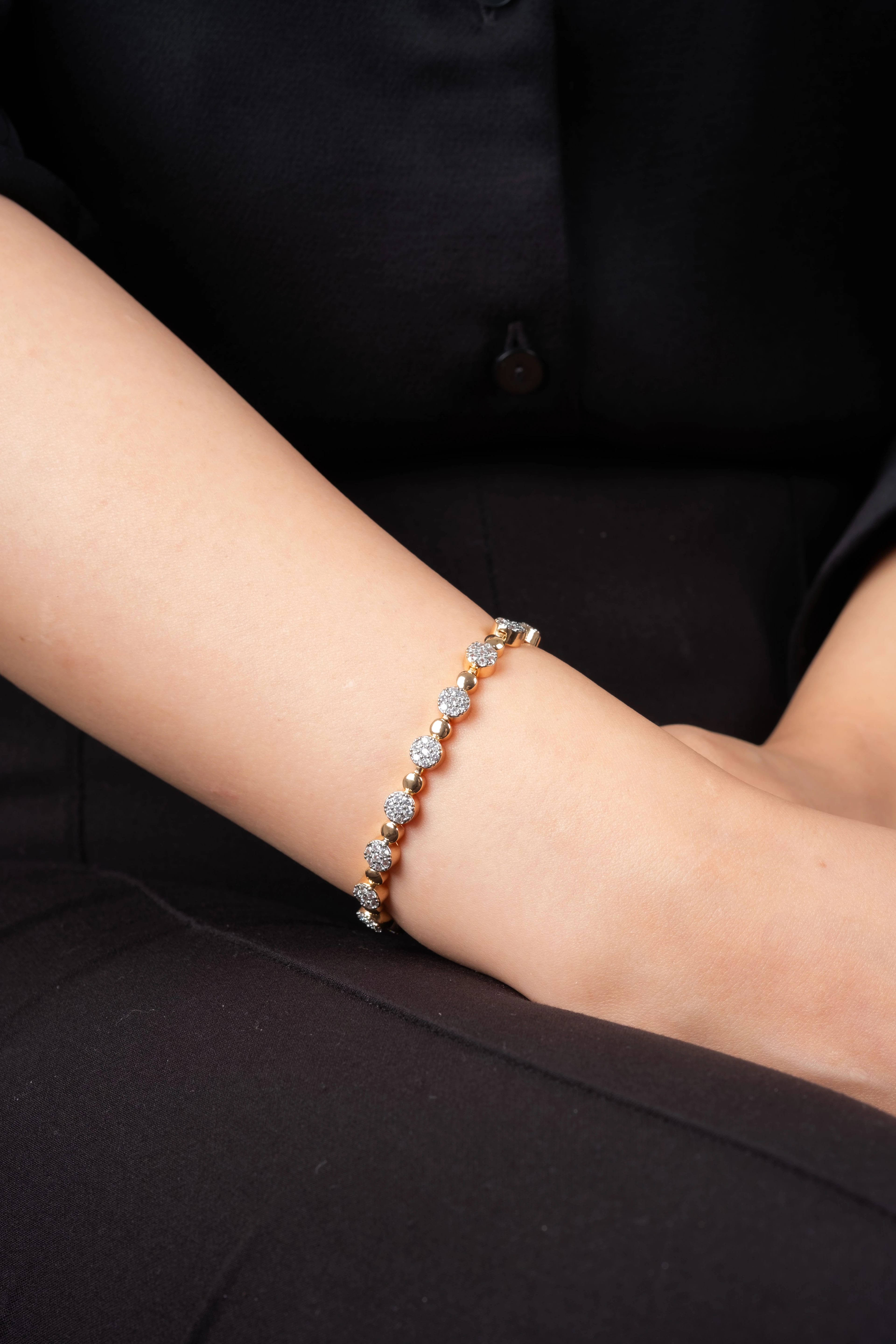 VIP Gold Taşlı Puan Arası Tomurcuk Bileklik