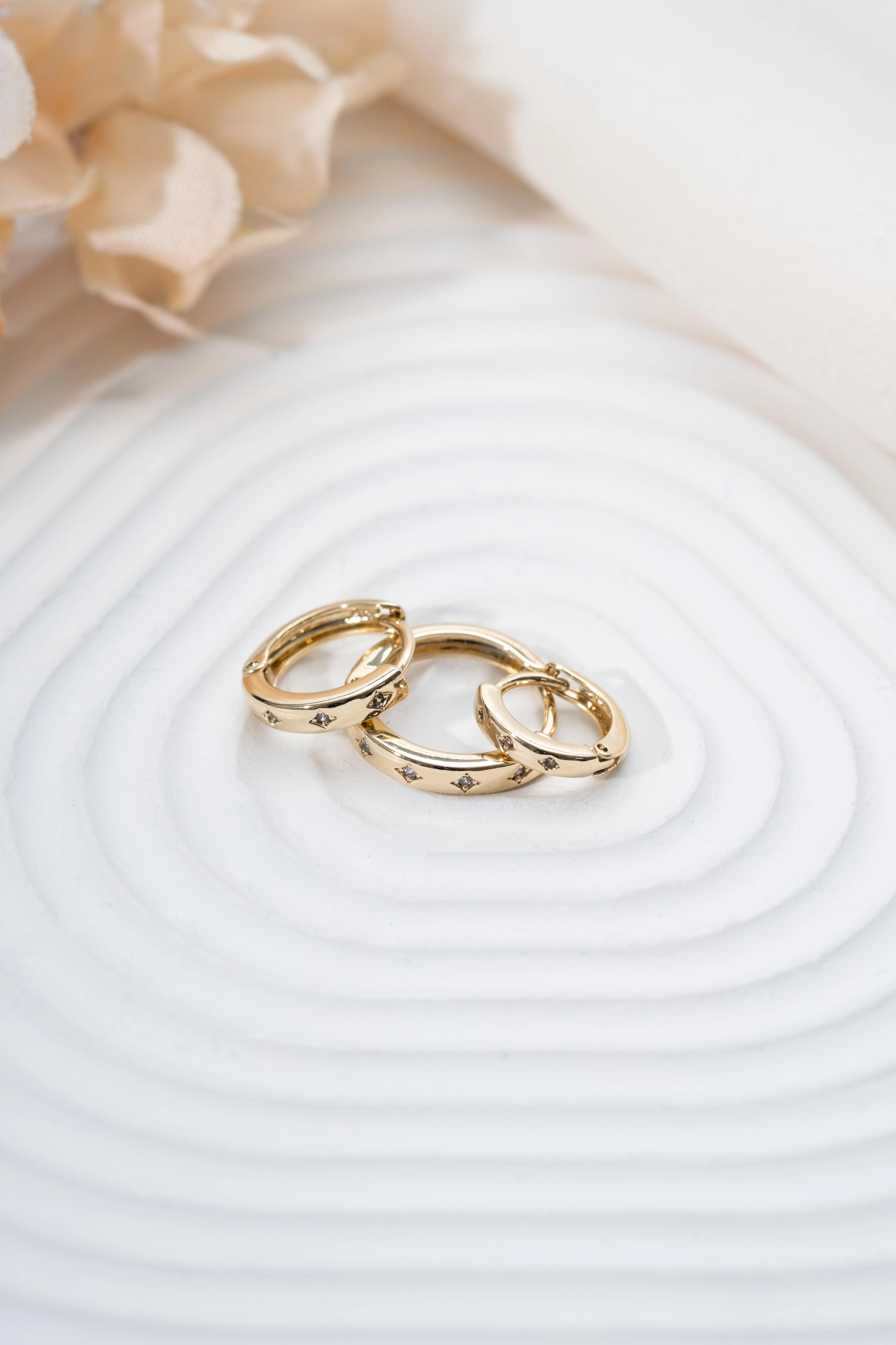 Xuping Gold Mini 3'lü Halka Küpe