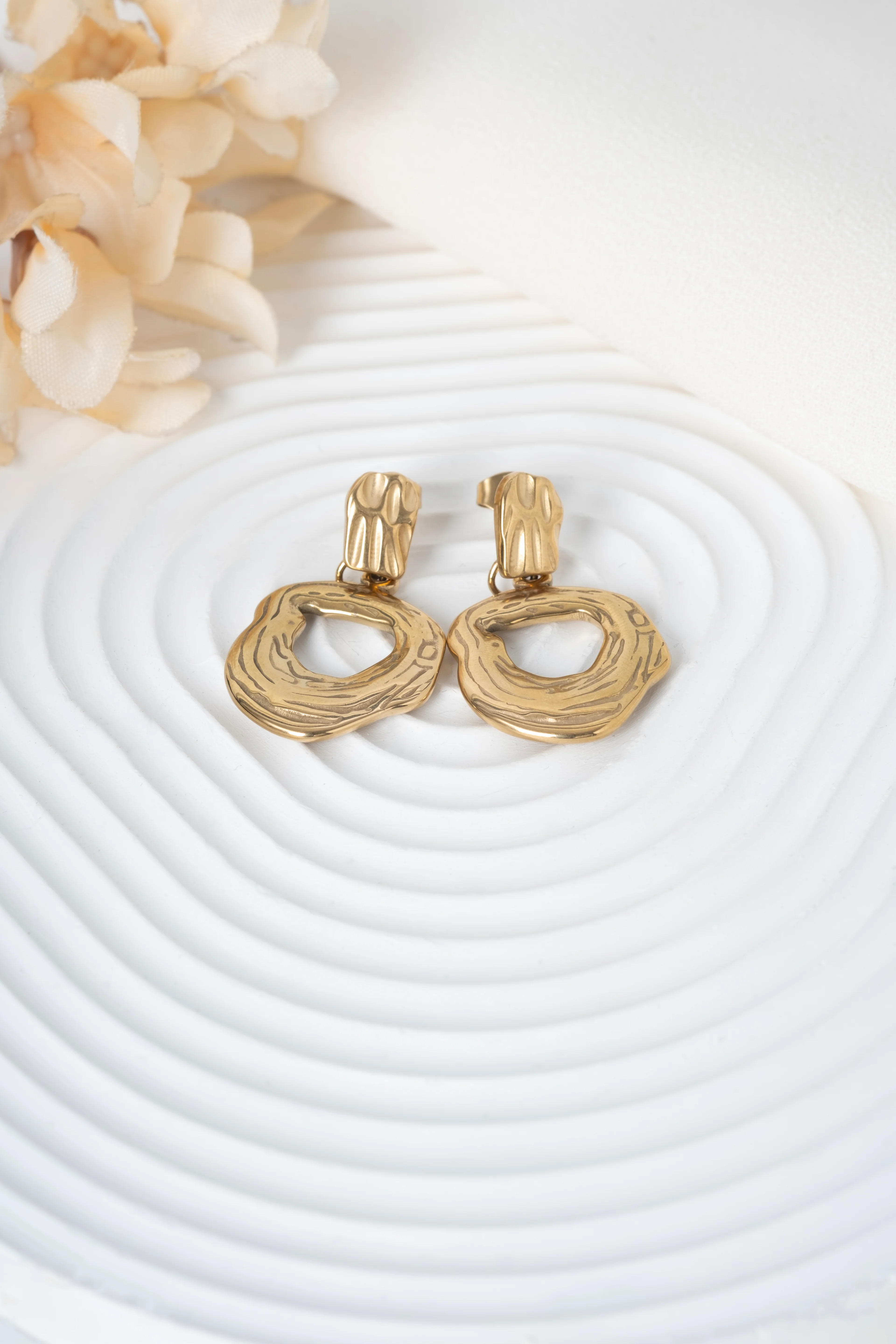 Xuping Gold Yamuk Daire Küpe