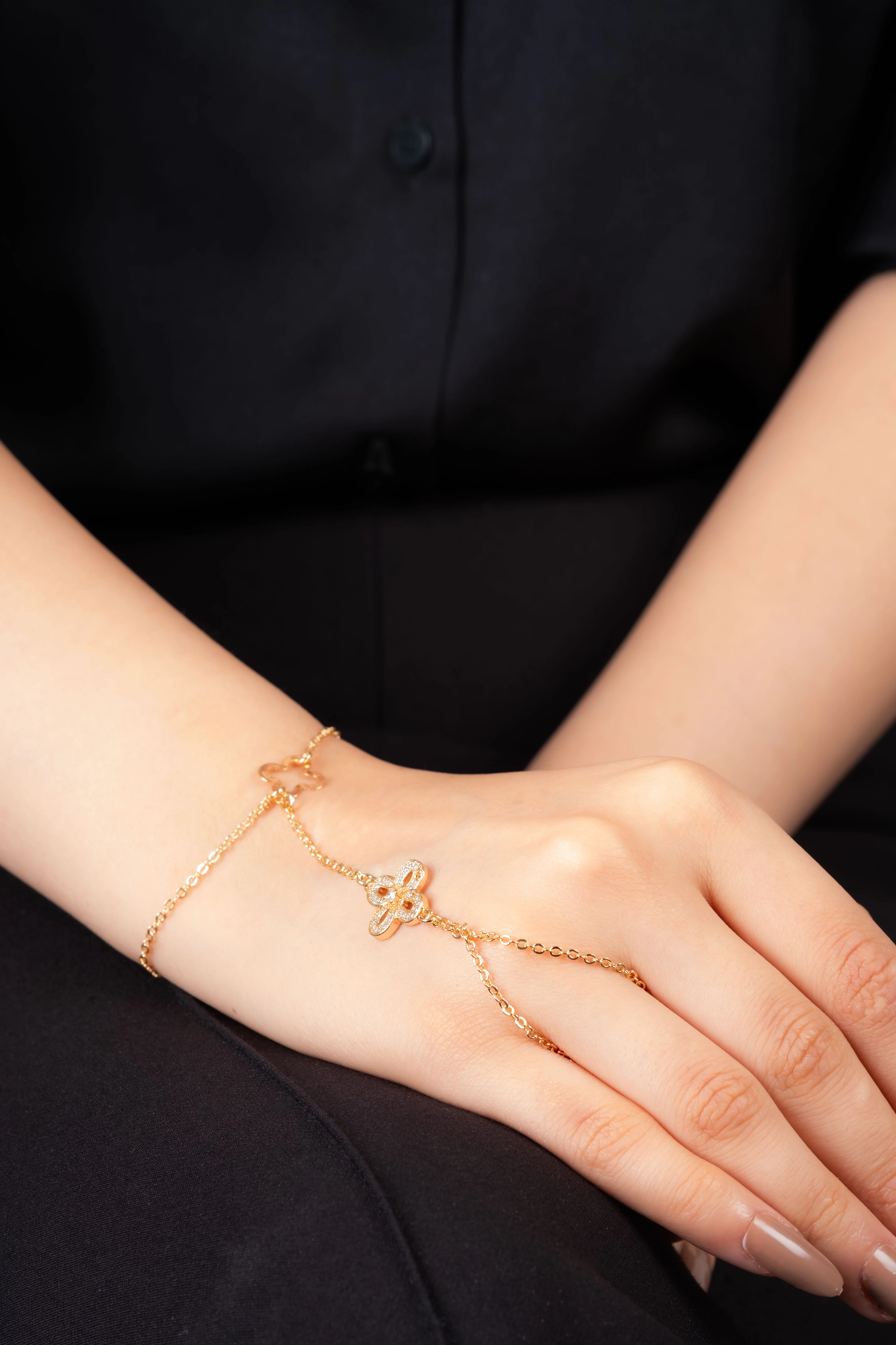 Rose 4 Yaprak Taşlı Çiçek Şahmeran