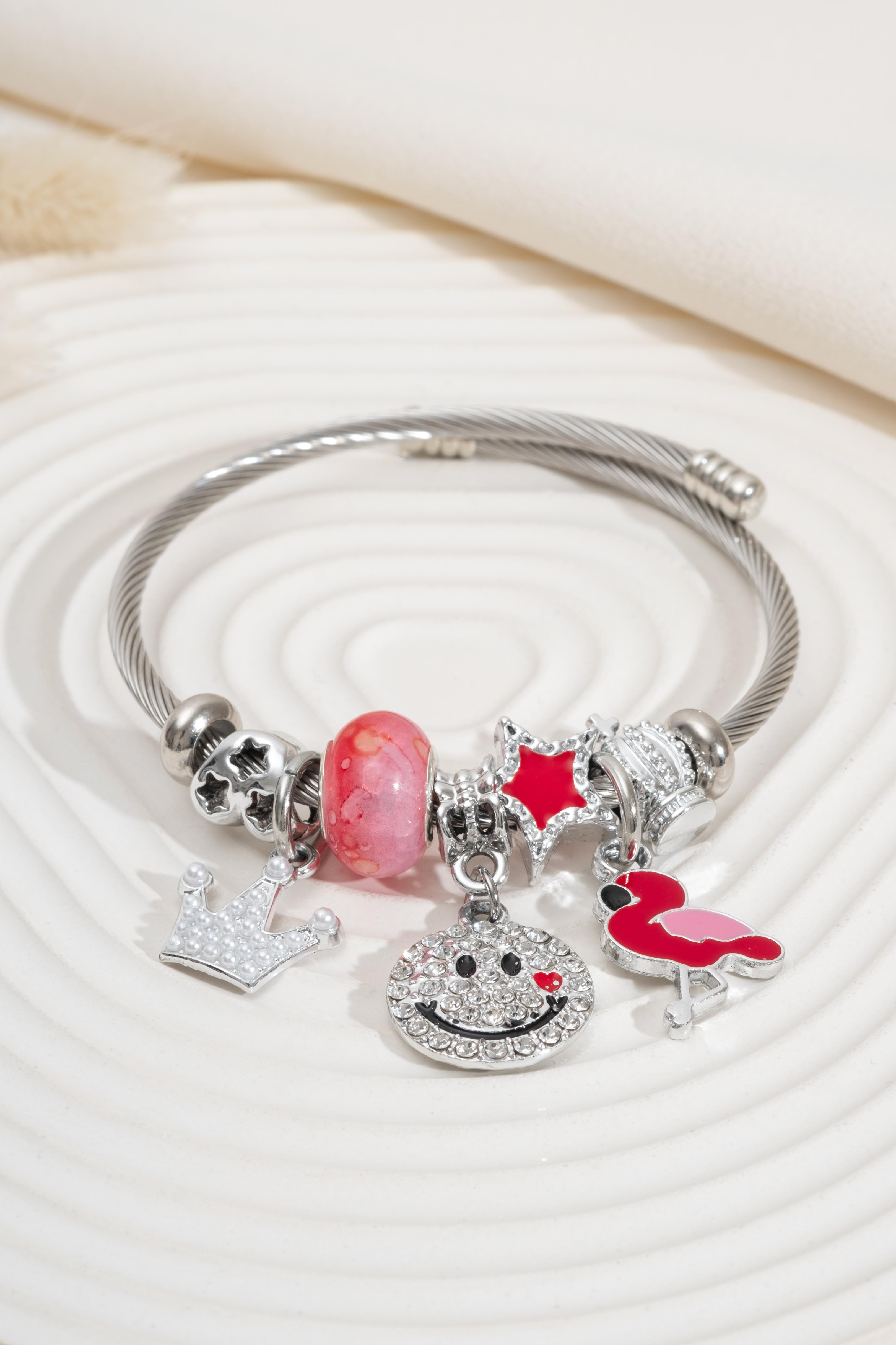 Charm Detaylı Pembe Flamingo Gülen Yüz Pandora
