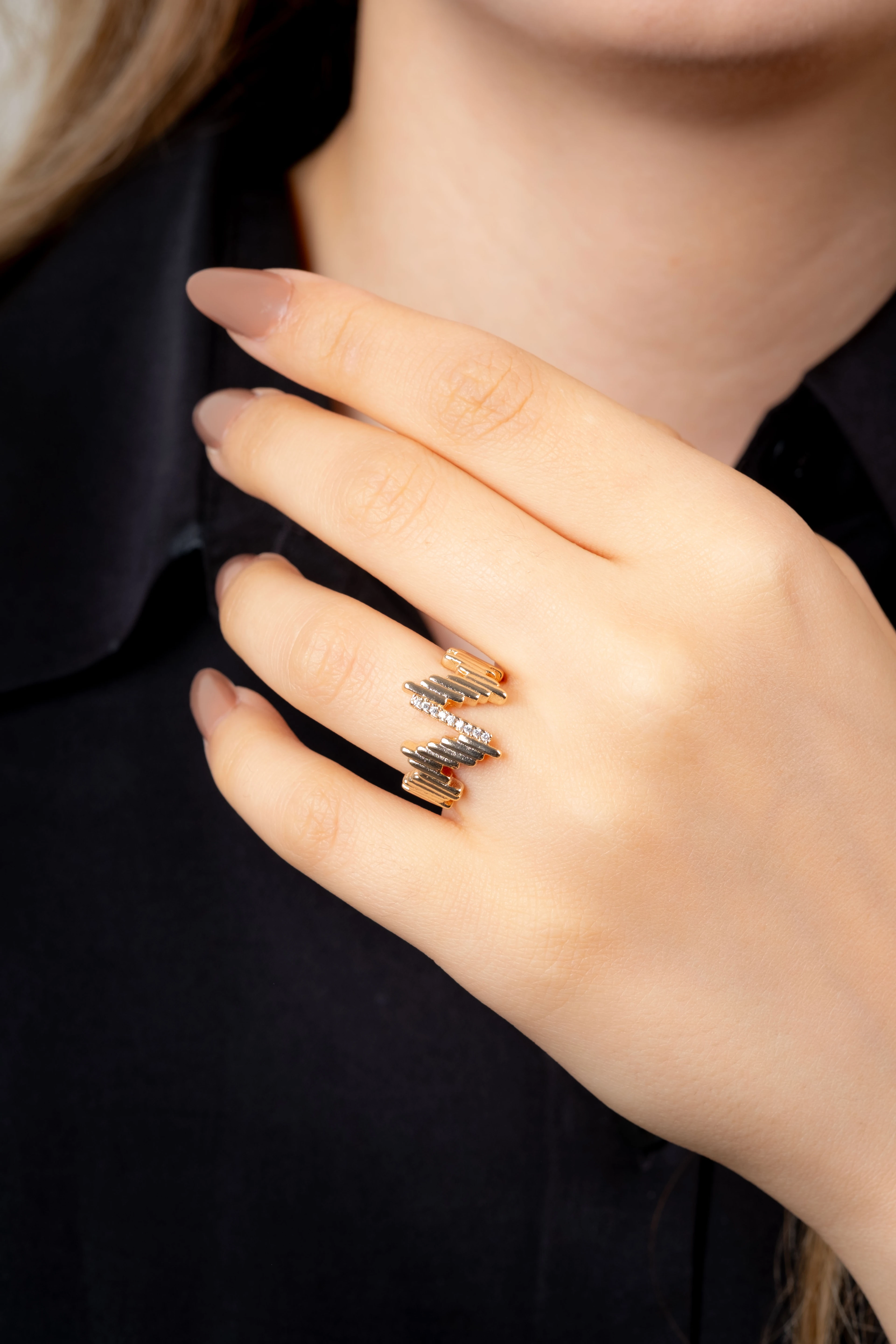 VIP Rose Taş Detay Zirve Yüzük