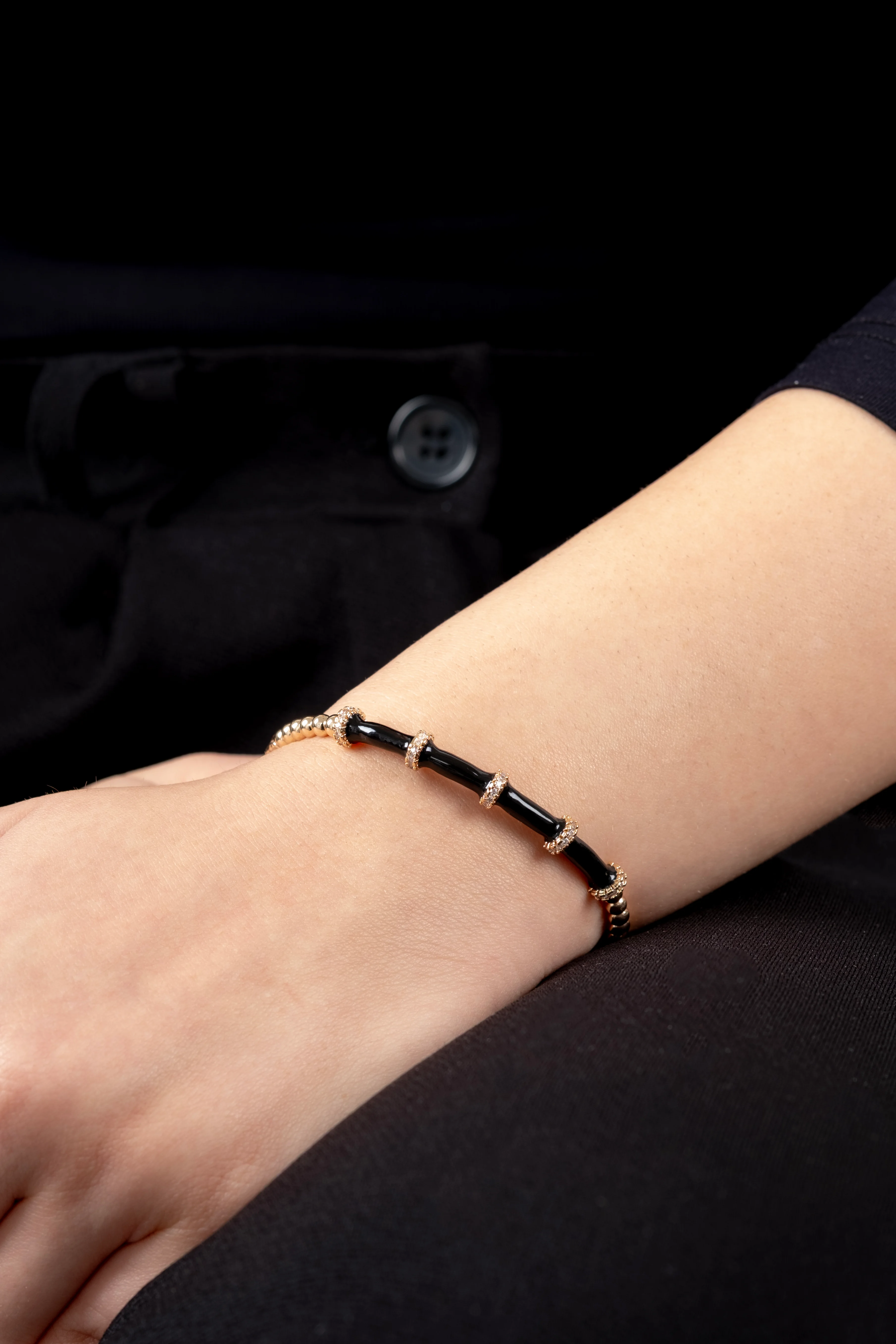 Dorikalı Siyah Arası Taş Detaylı Bileklik