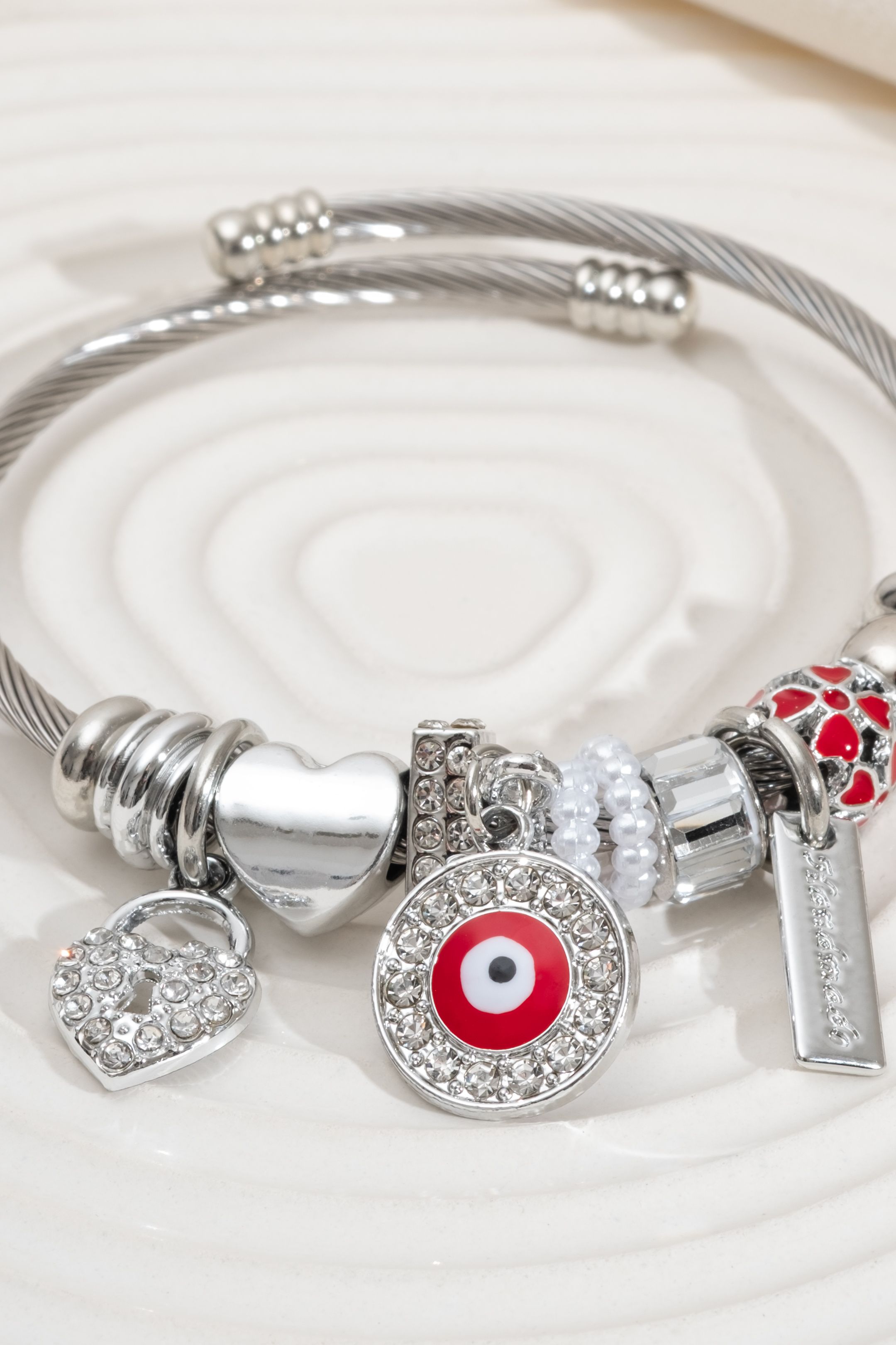 Charm Detaylı Nazar Boncuklu Pandora