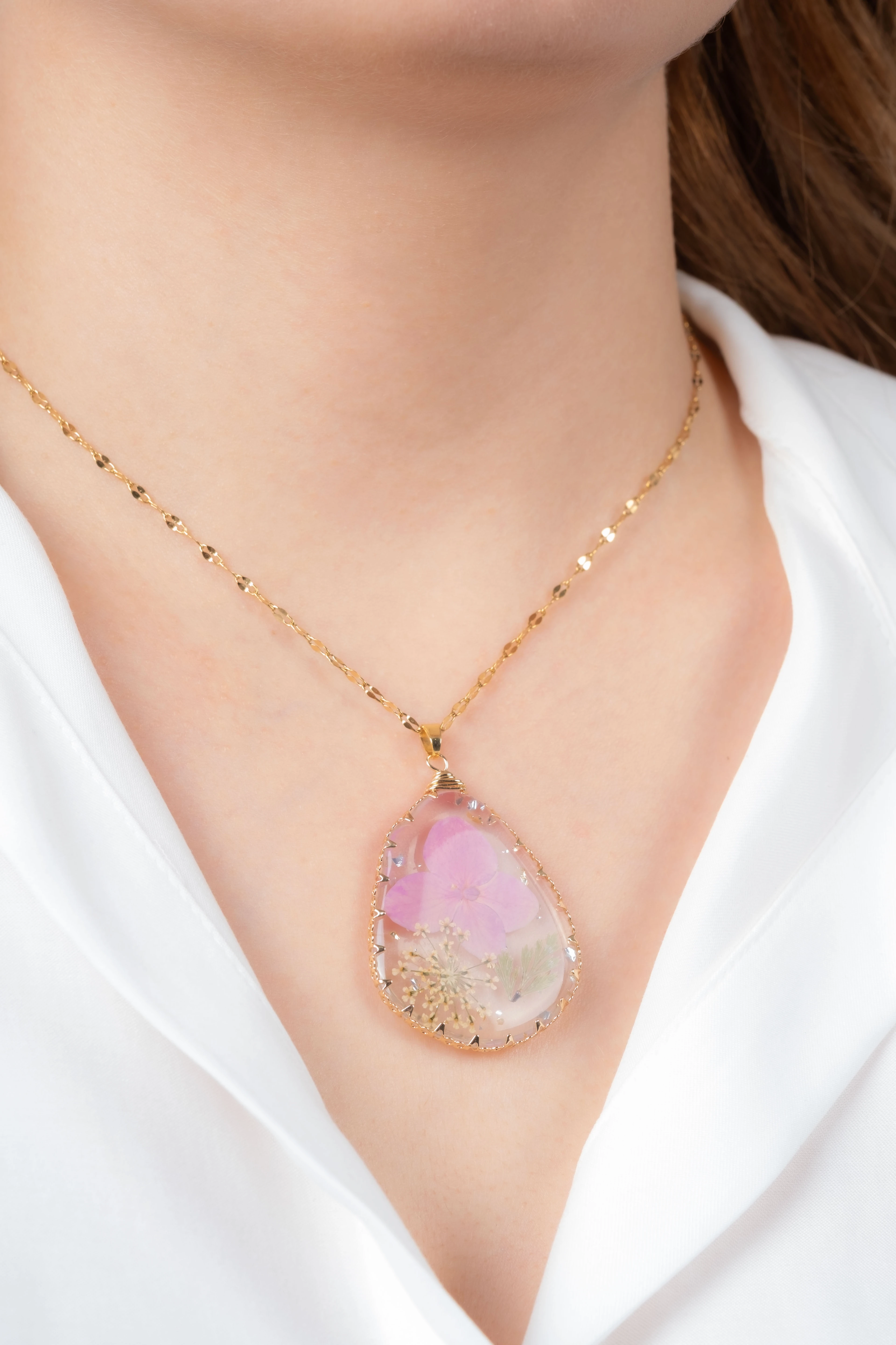 Gold Şeffaf Japon Gülü Kolyesi