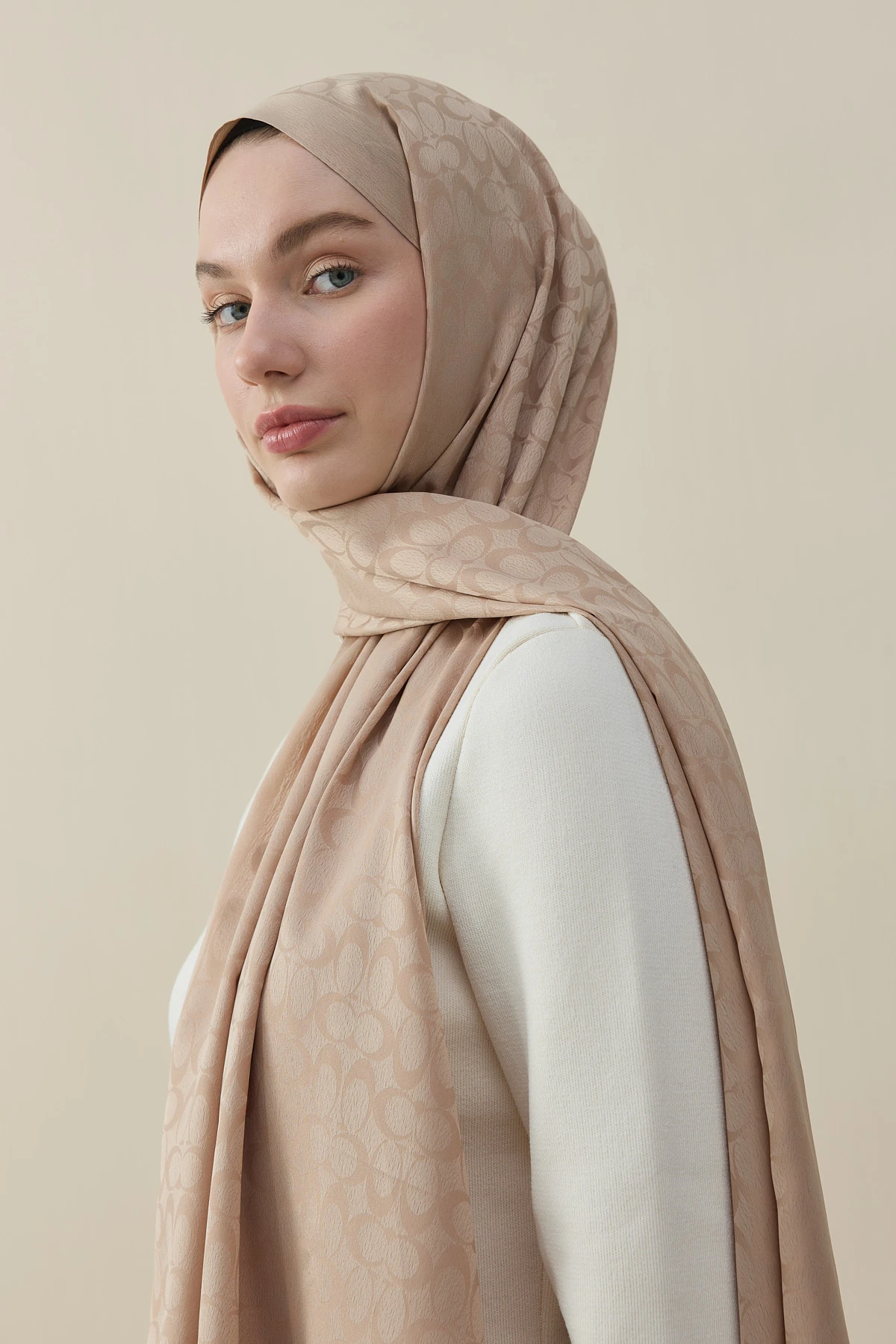 C Desen Pamuk İpek Şal - Bej