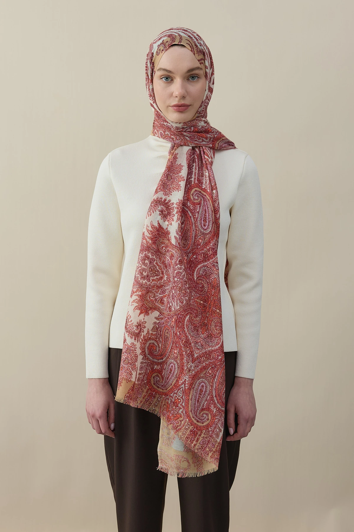 Tropikal Badem Desen Yün İpek Şal - Krem-Nar Çiçeği