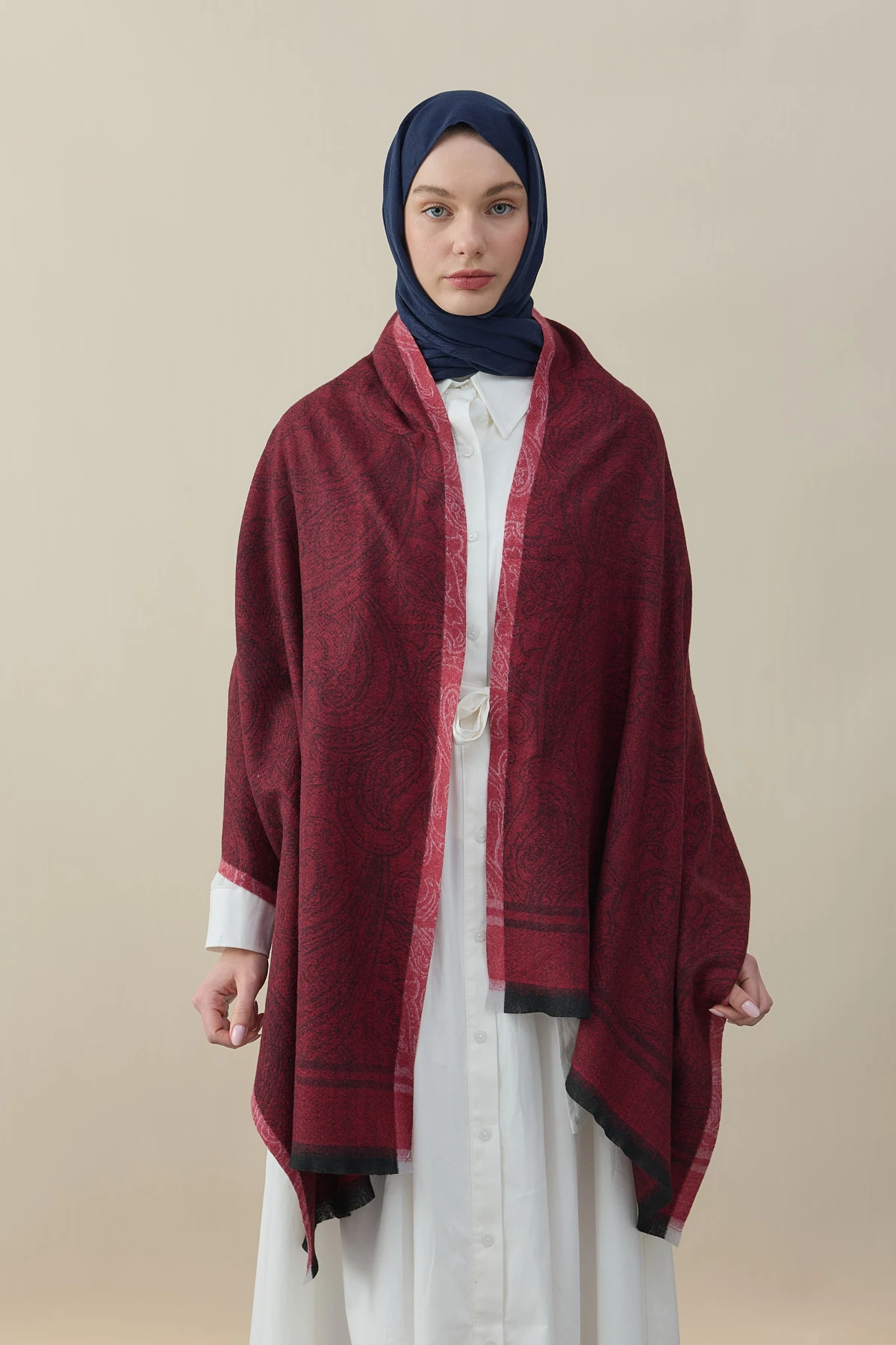 Etro Desen Kaşmir Omuz Şalı - Kırmızı