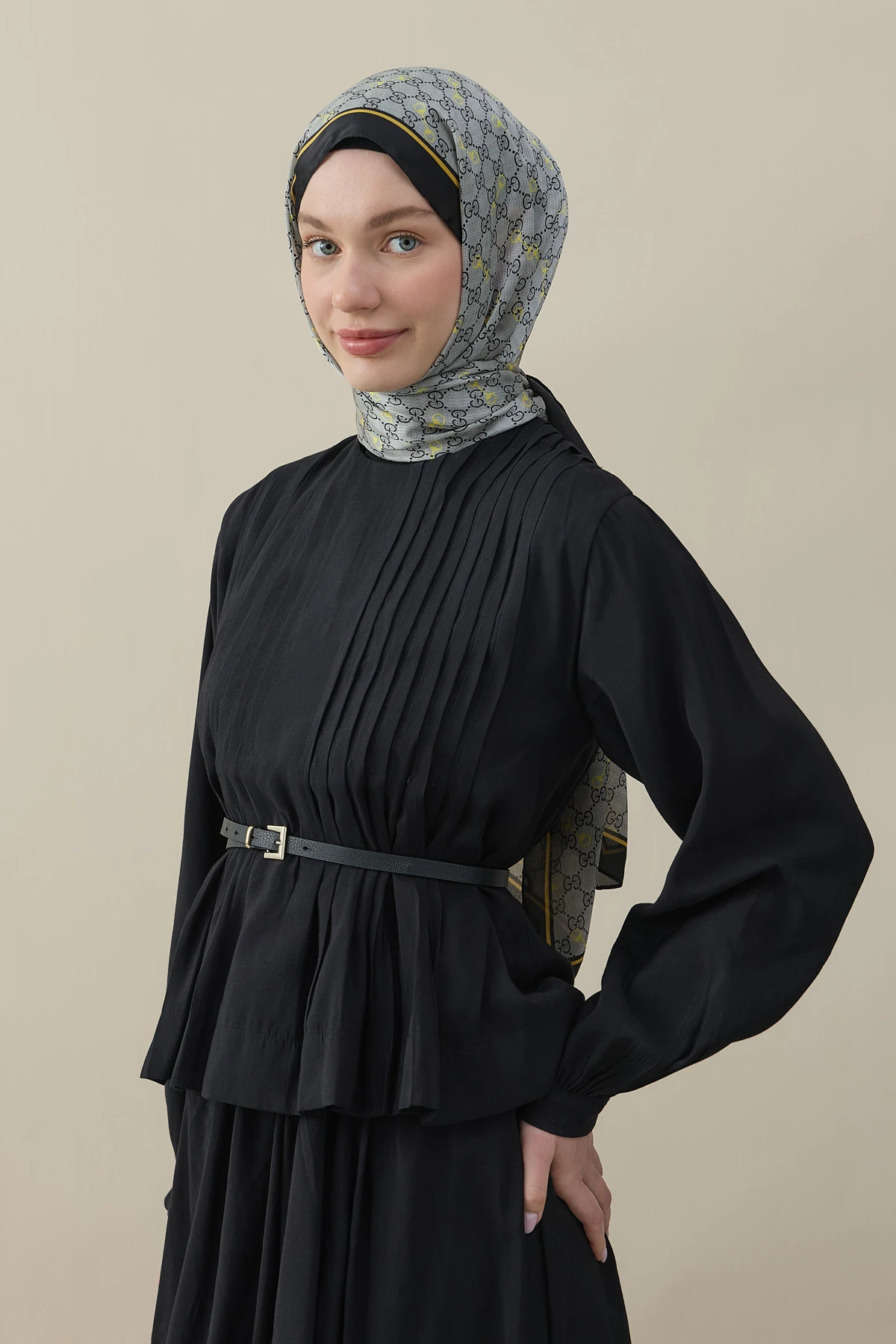 Kelepçe Desen İpek Vual Şal