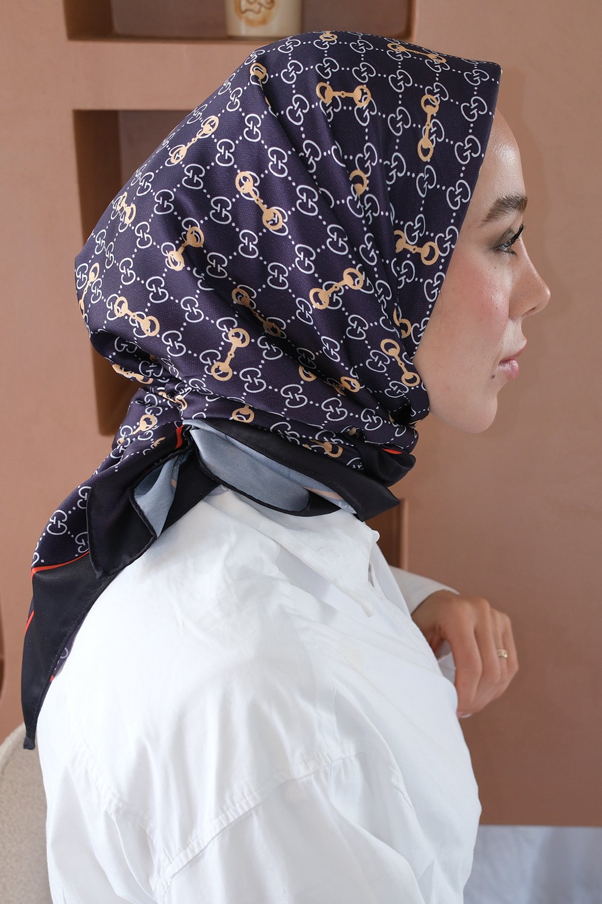 Kelepçe Desen Twill Eşarp - Lacivert