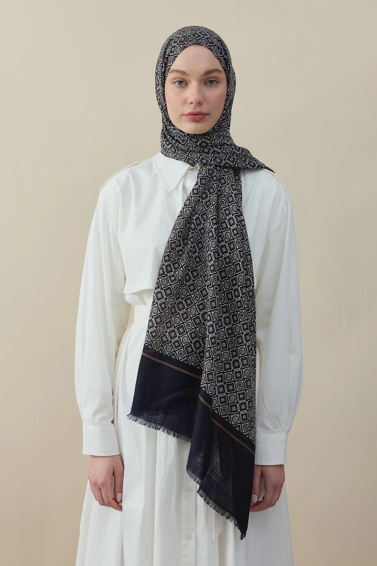 Navy Motif Yün İpek Şal - *