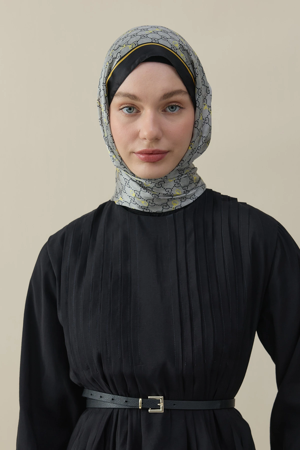 Kelepçe Desen İpek Vual Şal