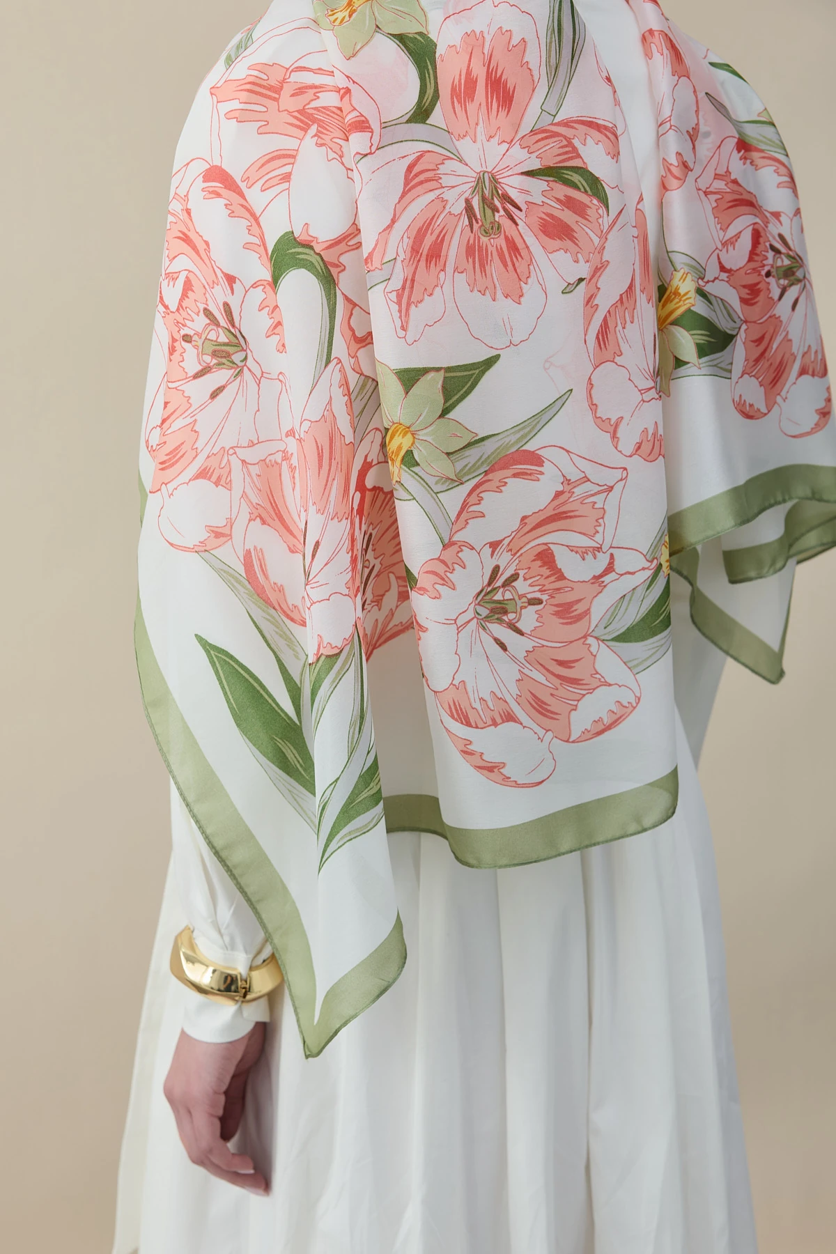 Blossy Vual İpek Şal