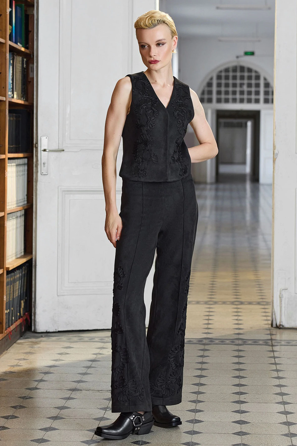 UNIUQE UW264020 NAKIŞ DETAYLI SÜET PANTOLON