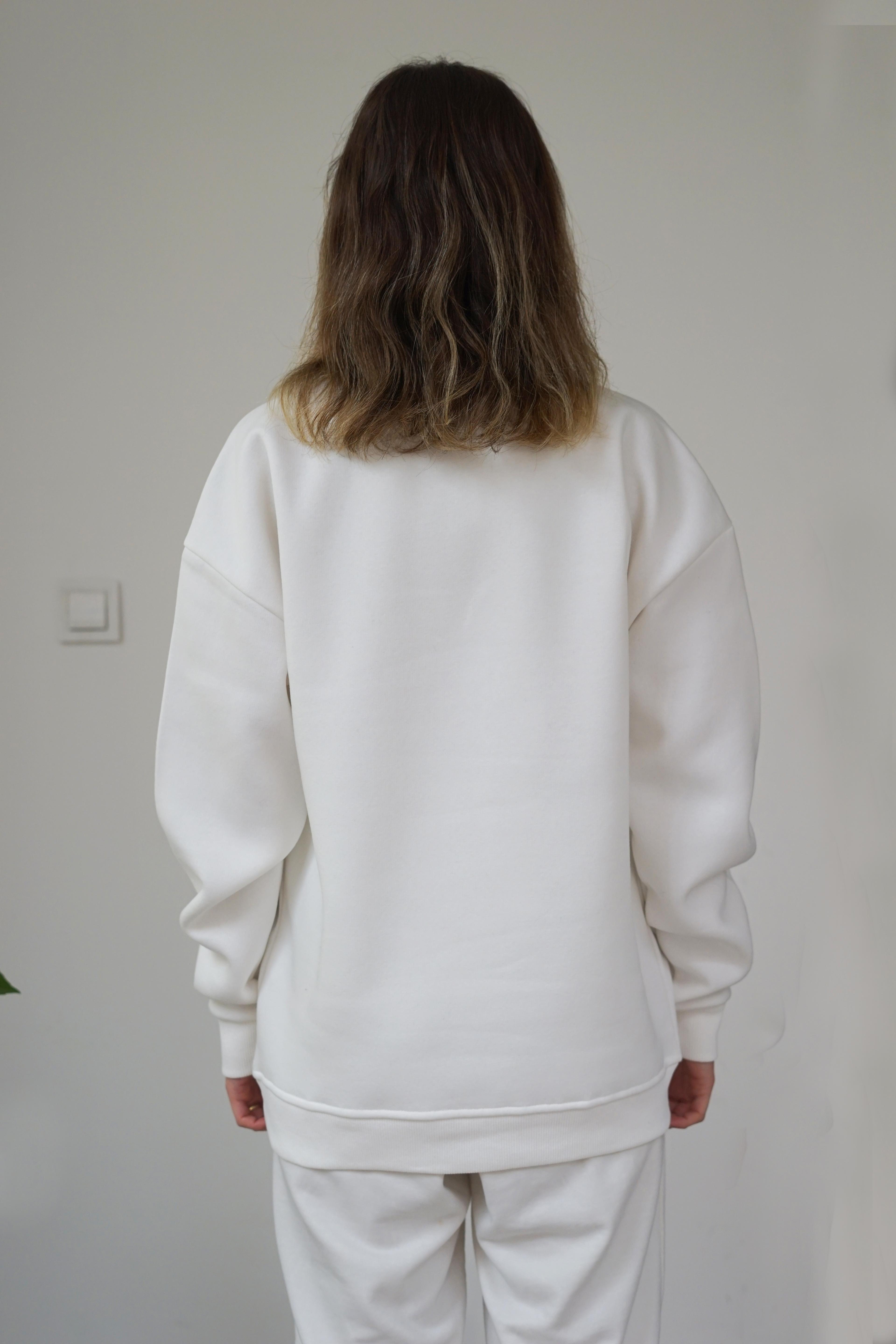 Unisex Bee Baskili Sweatshirt