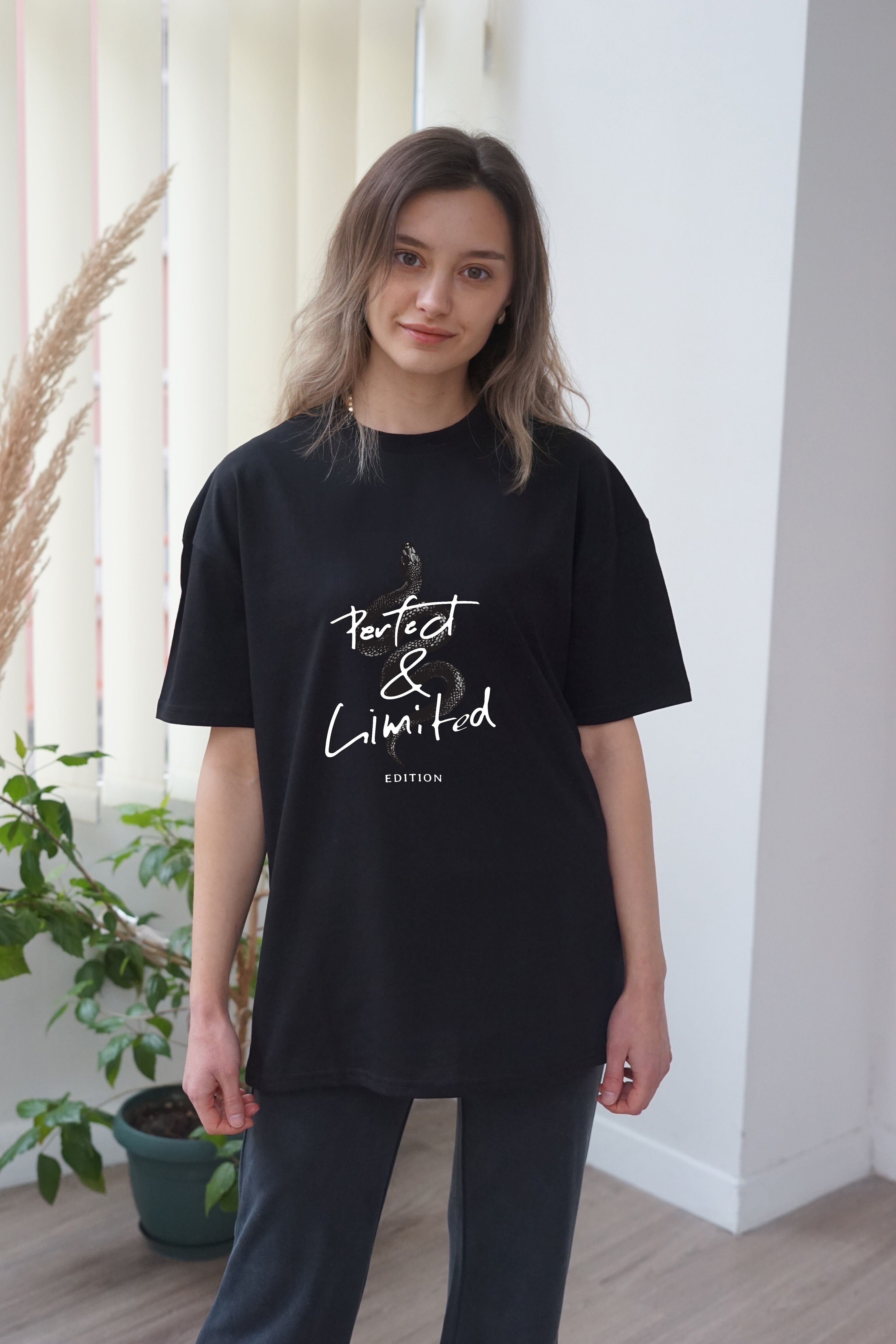 Unisex PERFECT Baskili T-Shirt