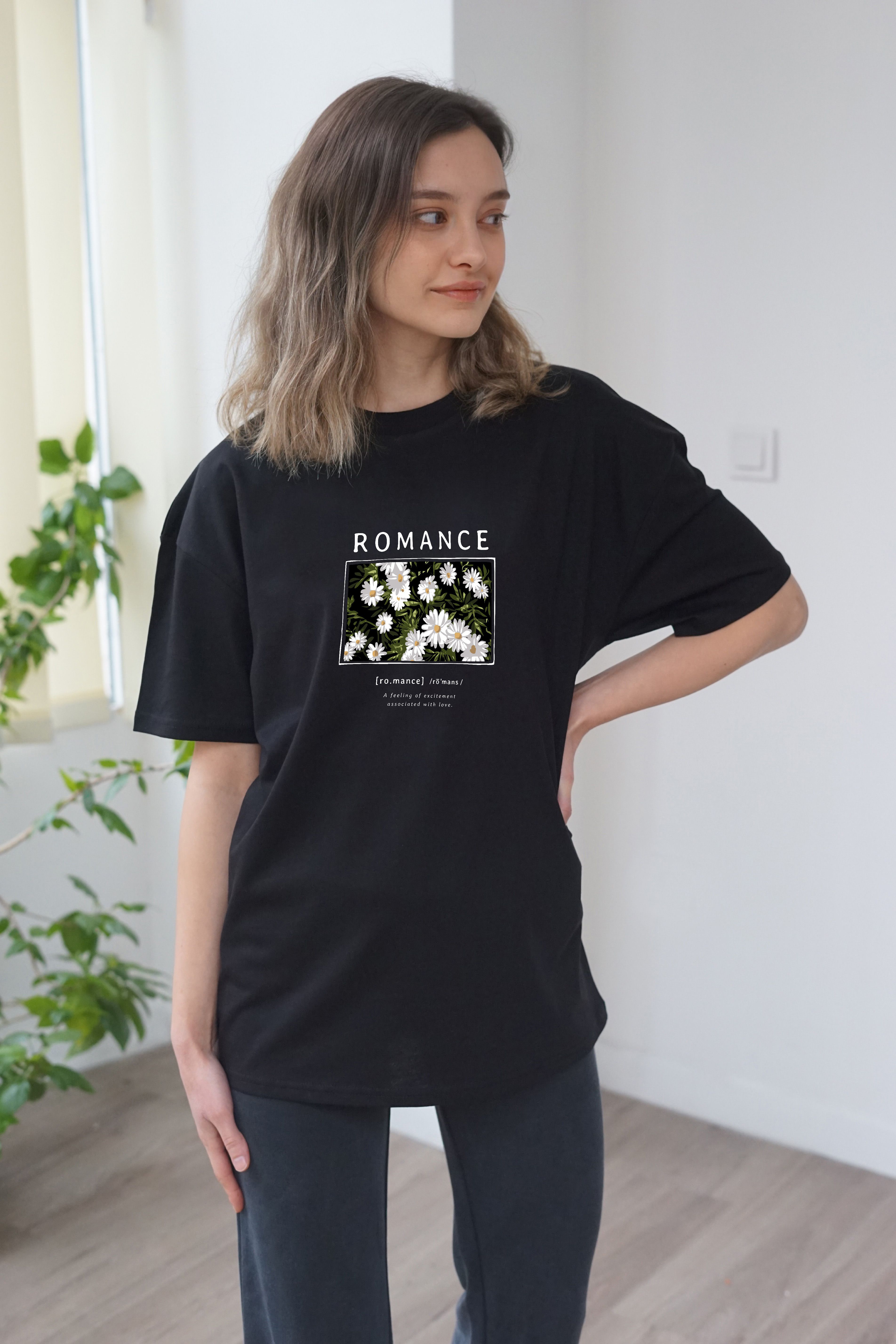 Unisex Romance Baskili T-Shirt