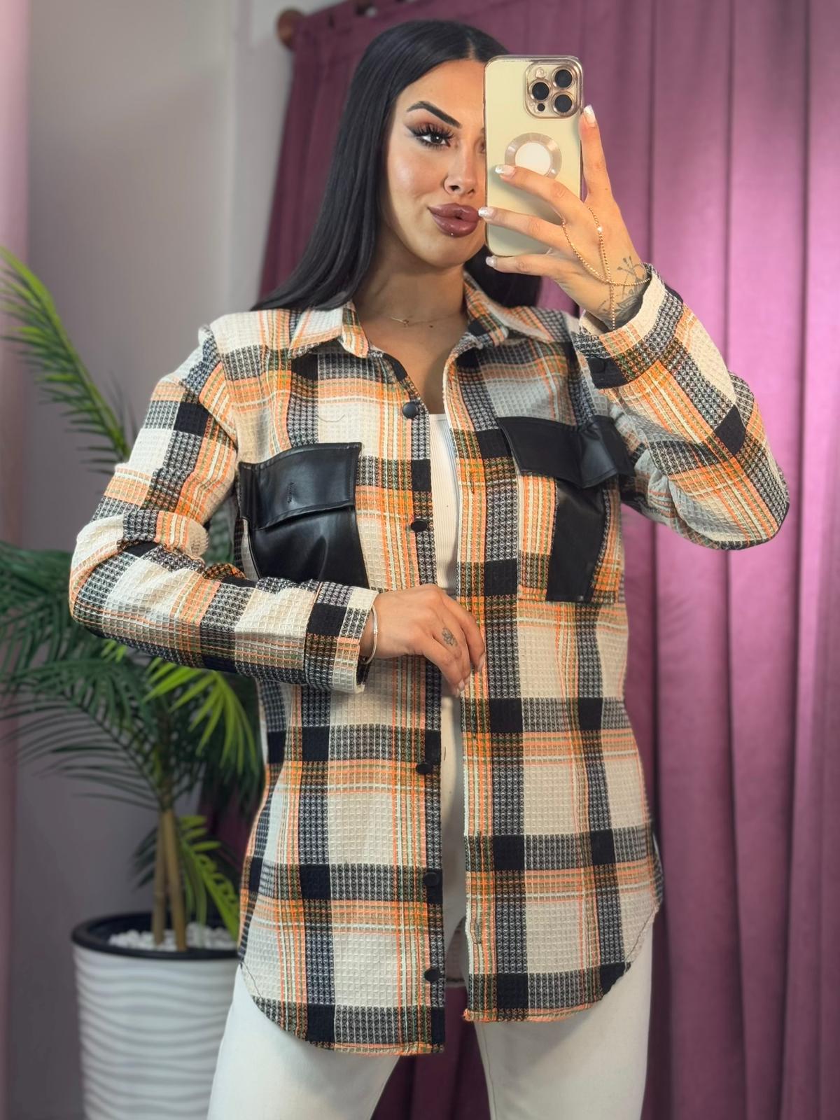 ŞANEL DERİ DETAY GÖMLEK